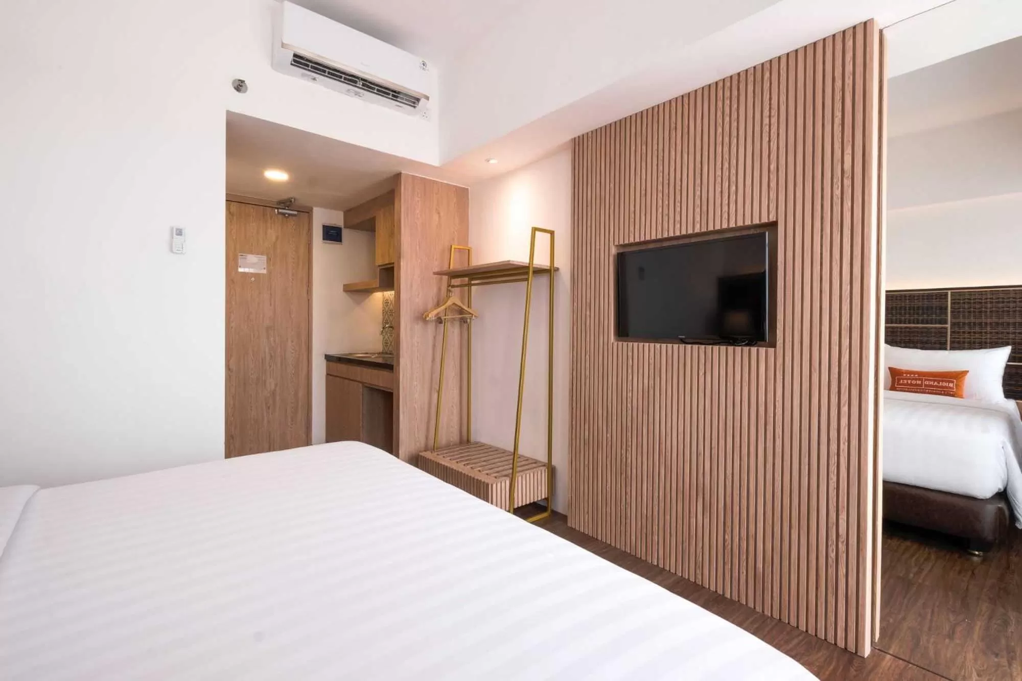 Deluxe Double Room with Balcony in Bigland Hotel Bogor