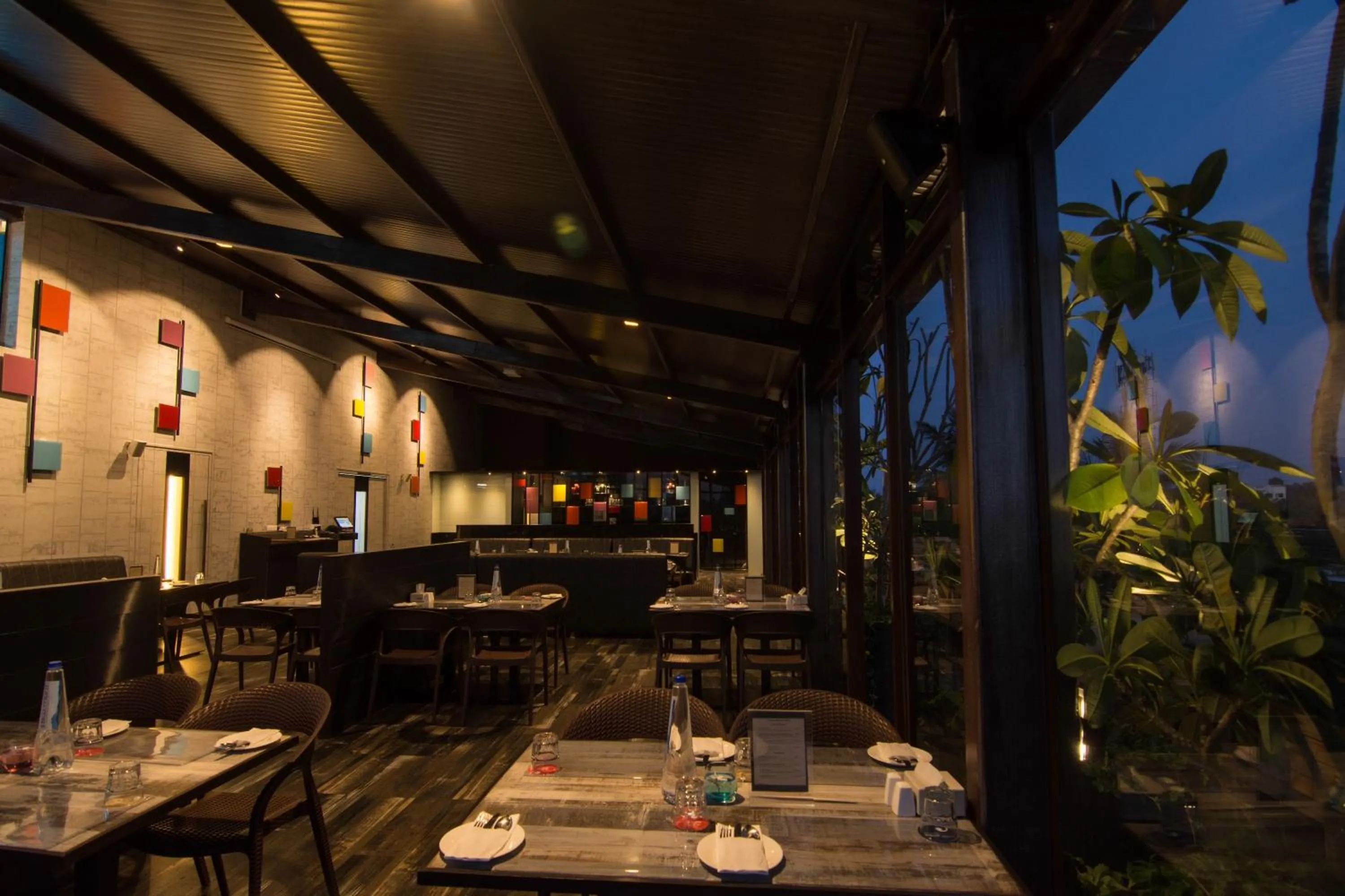 Restaurant/places to eat in Roopa Elite