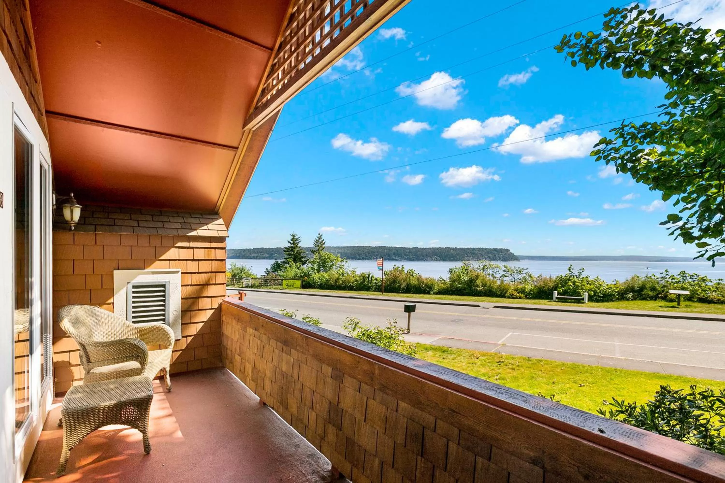 Balcony/Terrace in Saratoga Inn