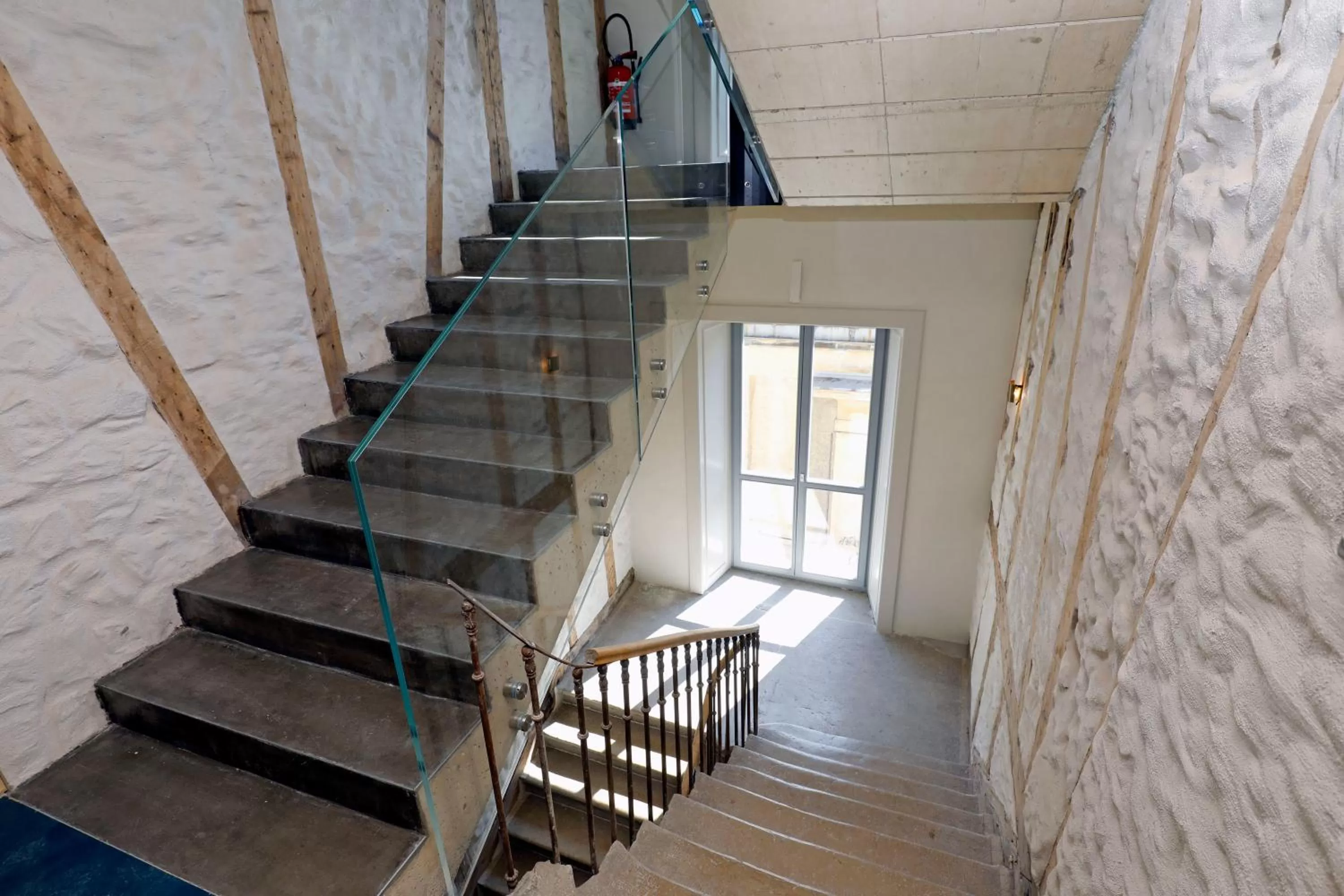 Property building in Fleur de Lis