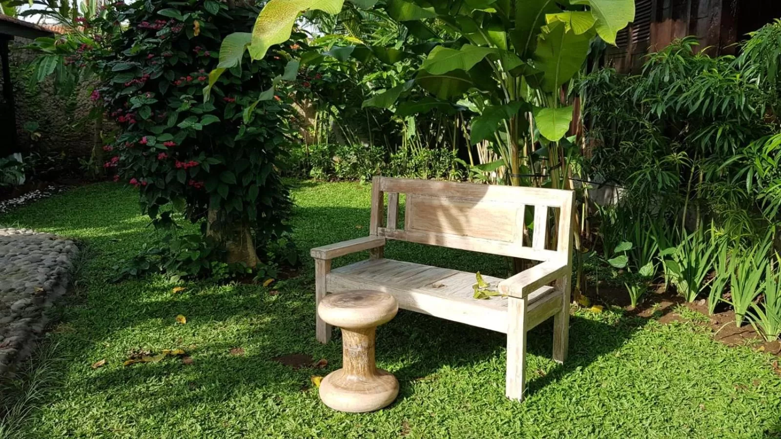 Garden in Canvas Escape Resort