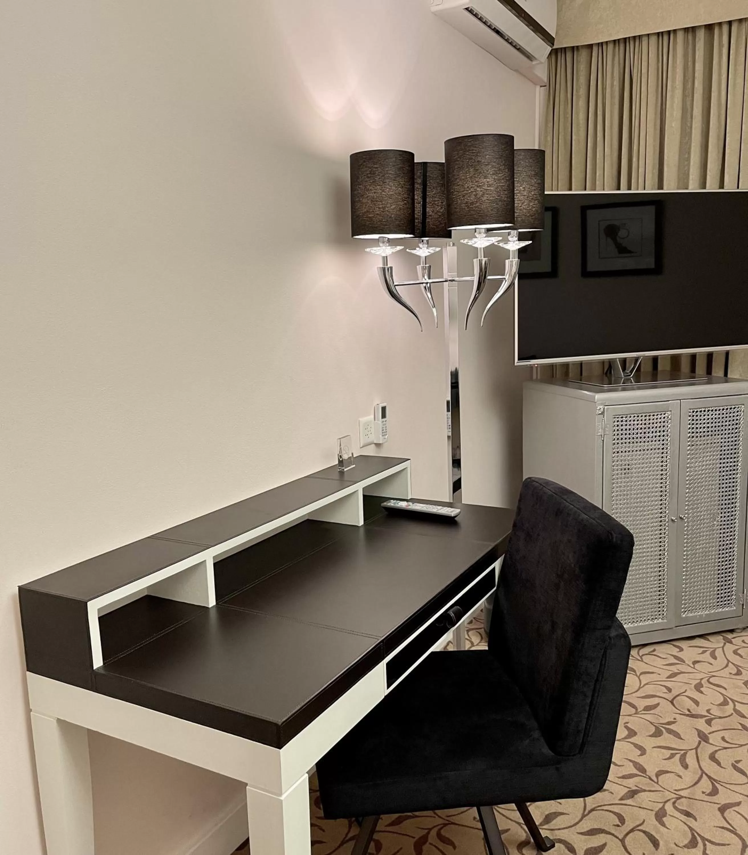 Seating area in Hotel Adriatica