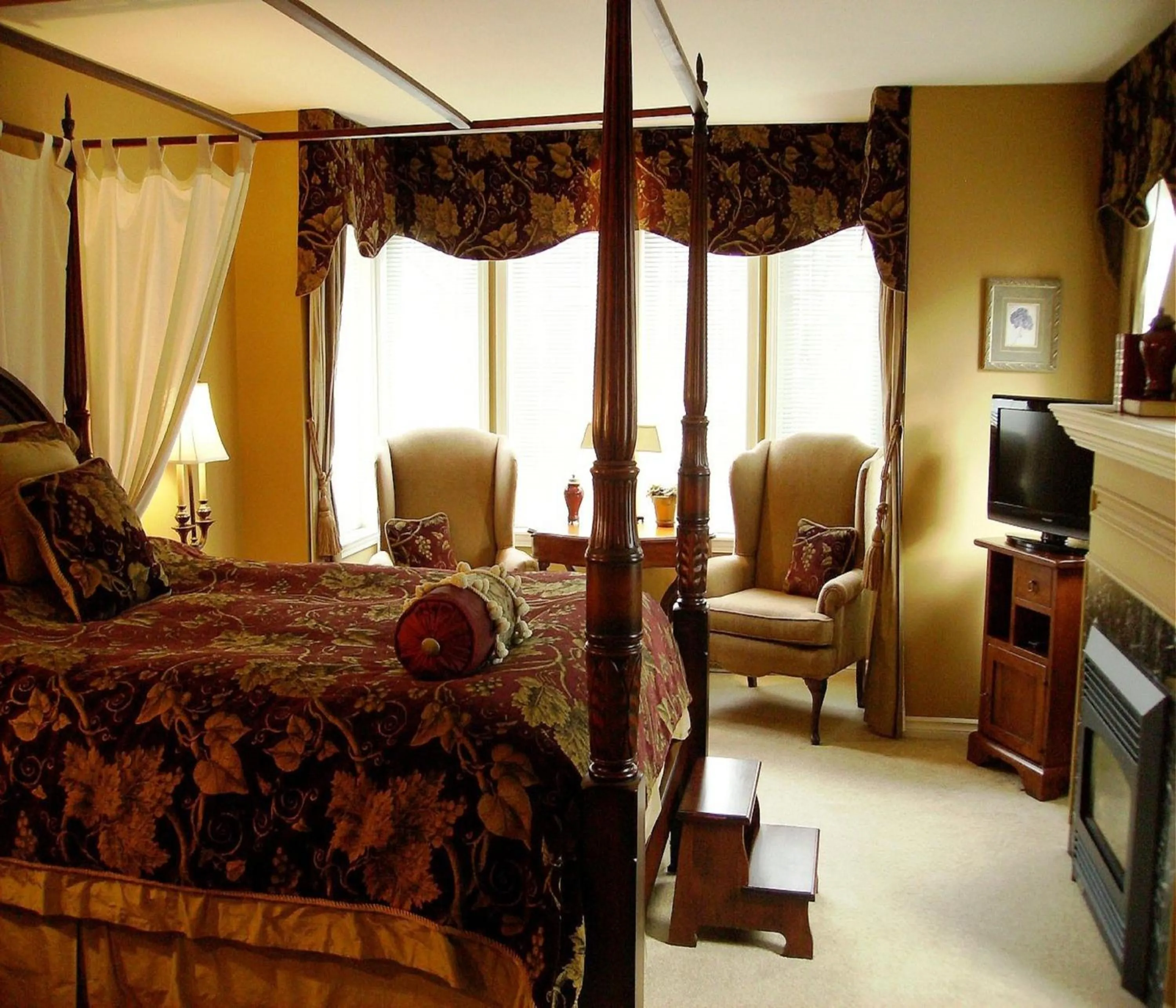 TV and multimedia in The Beacon Inn at Sidney