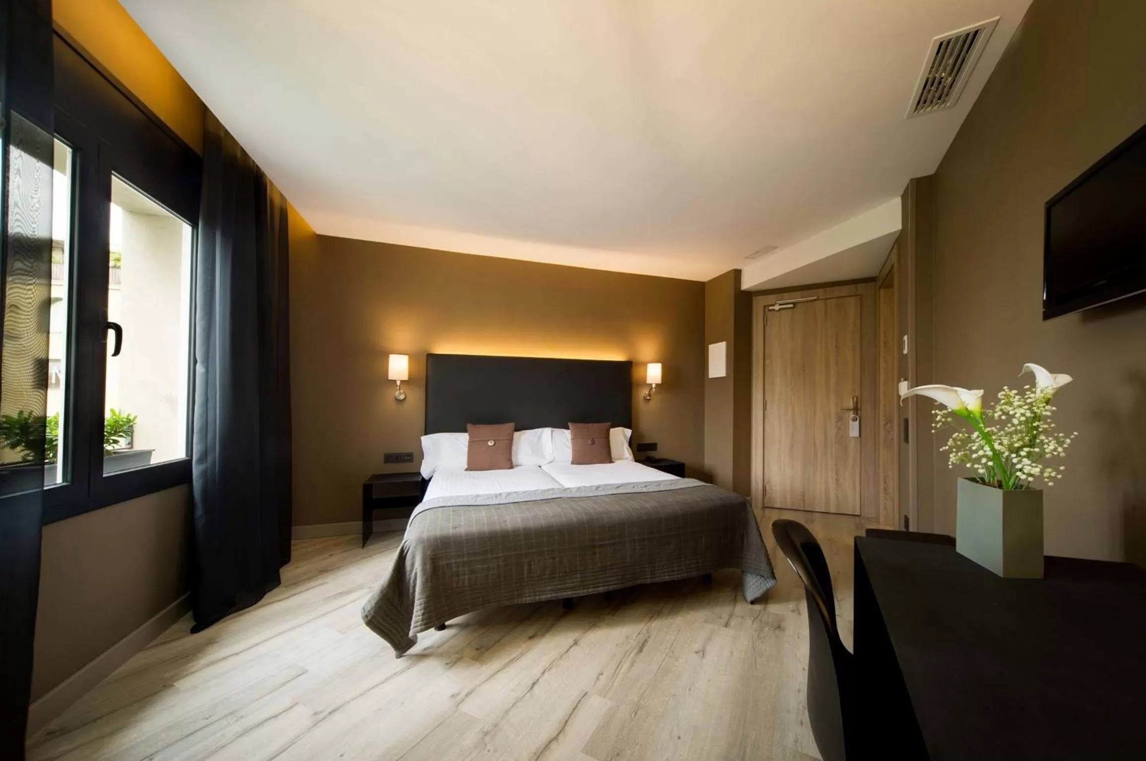 Bedroom, Bed in Hotel Paseo de Gracia