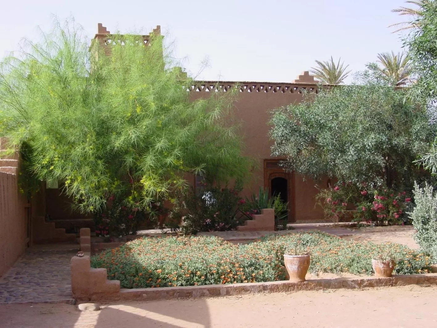 Facade/entrance, Property Building in Dar Paru