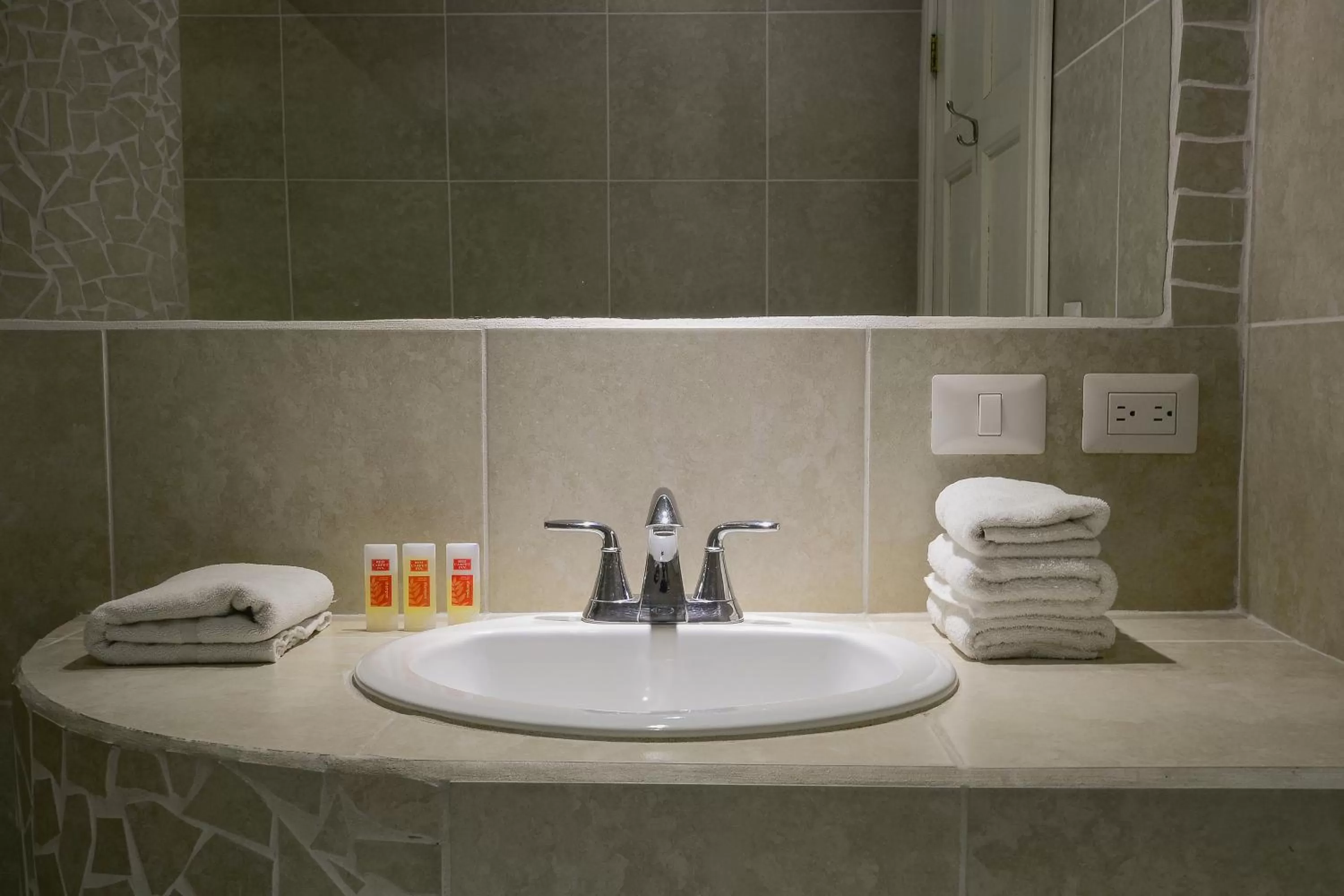 Bathroom in Hotel Luisiana