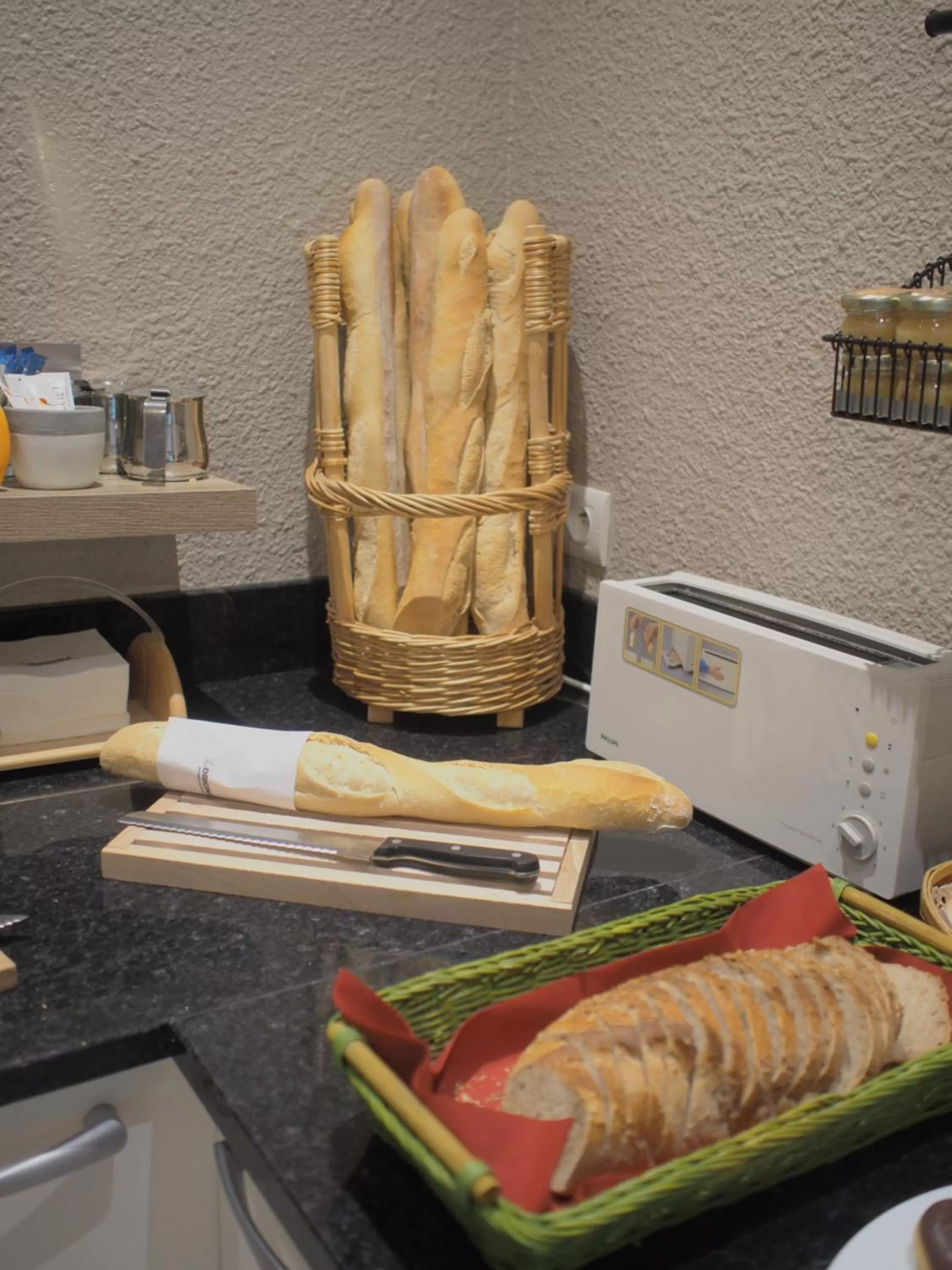 Breakfast in Hôtel et Restaurant Aster, Saint-Avold Nord