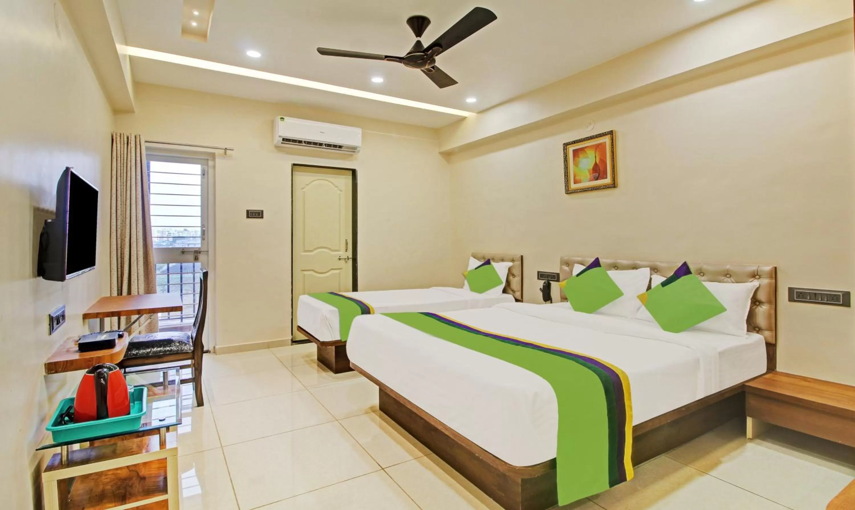 Bedroom, Bed in Treebo Royal Imperio, Hinjewadi