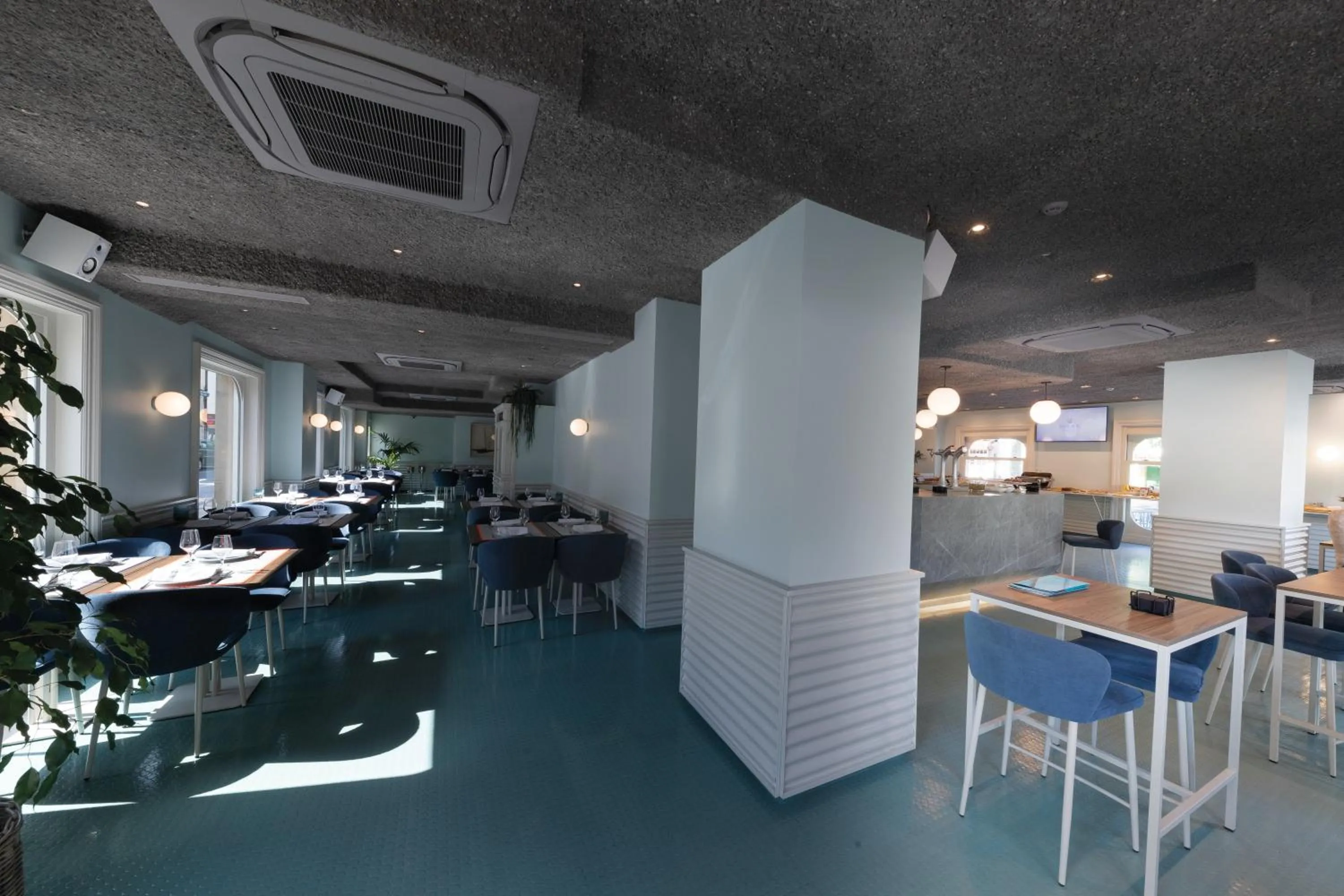 Restaurant/places to eat in Hotel Jauregui