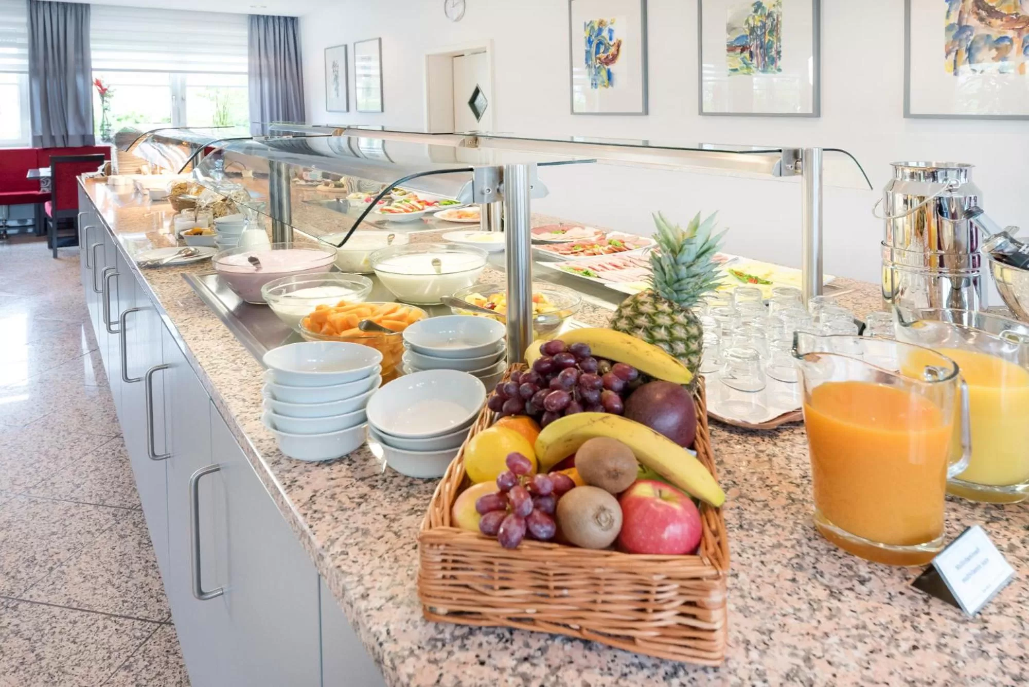 Breakfast in Hotel Alarun