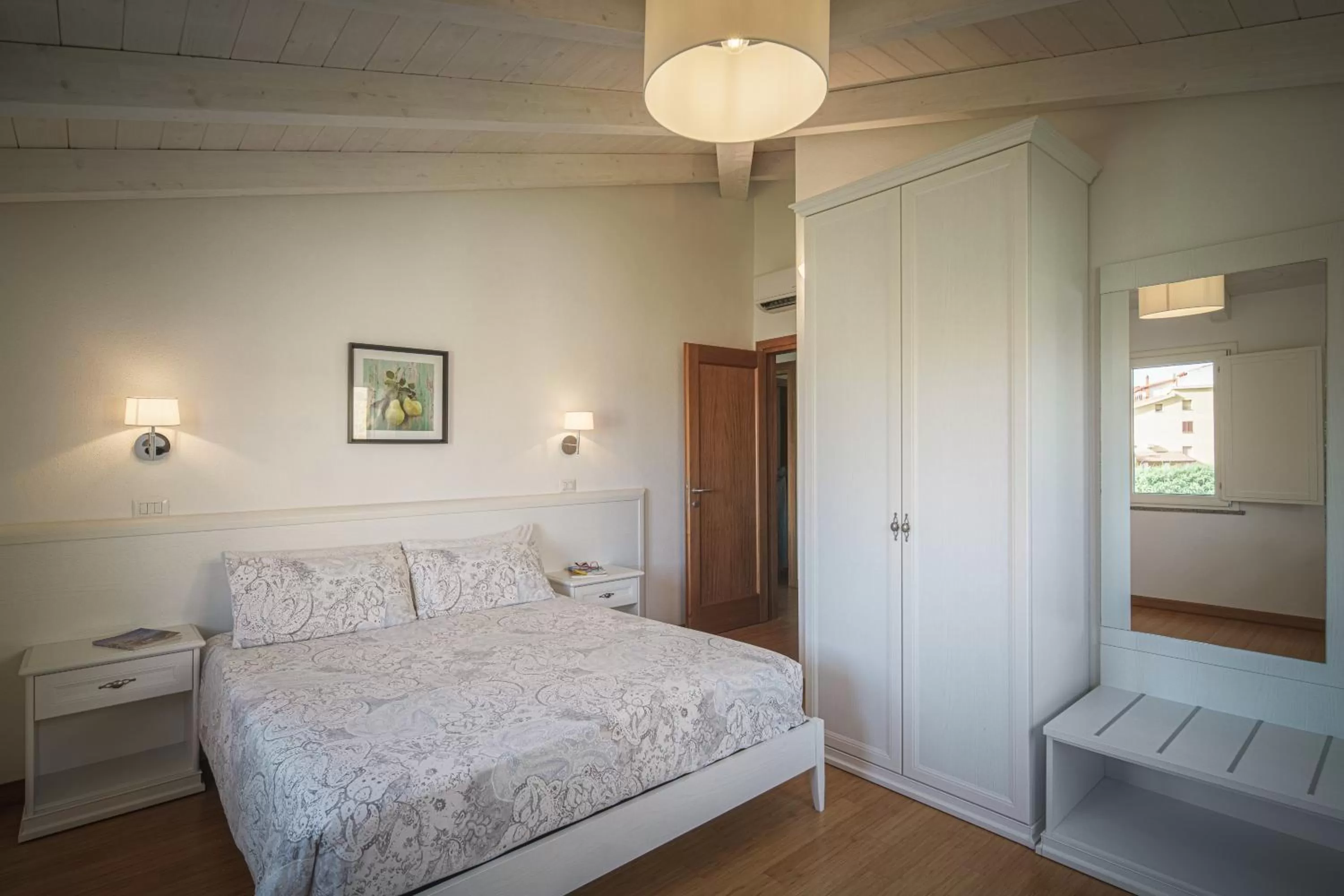 Bed in Sanctuary Armony