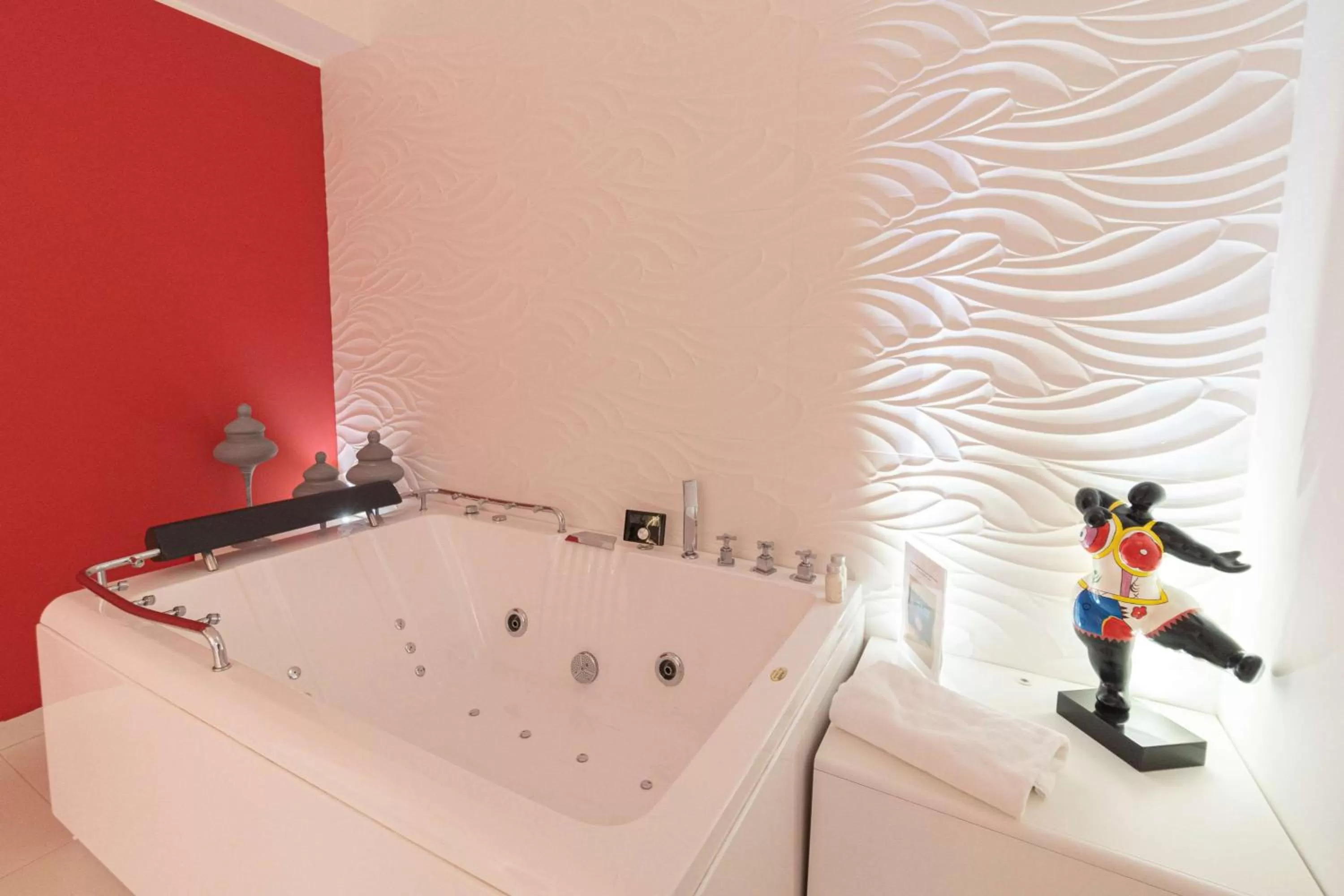 Photo of the whole room in Best Western Plus Hotel Perla Del Porto