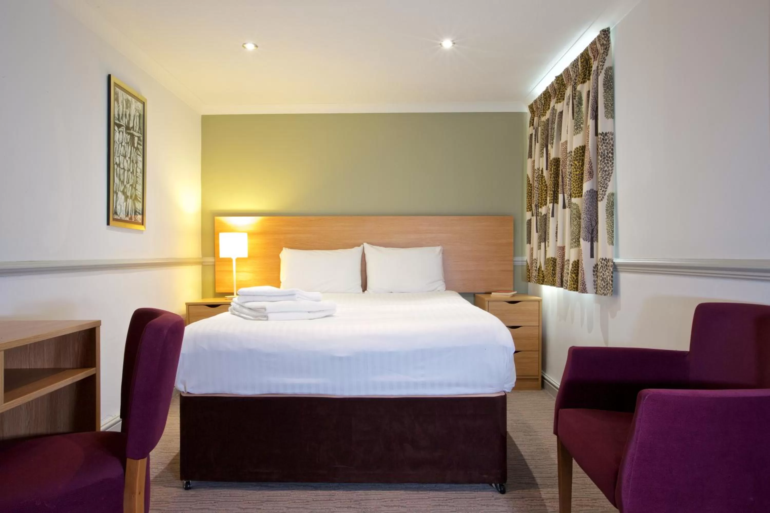 Bedroom, Bed in The Derwentwater Hotel