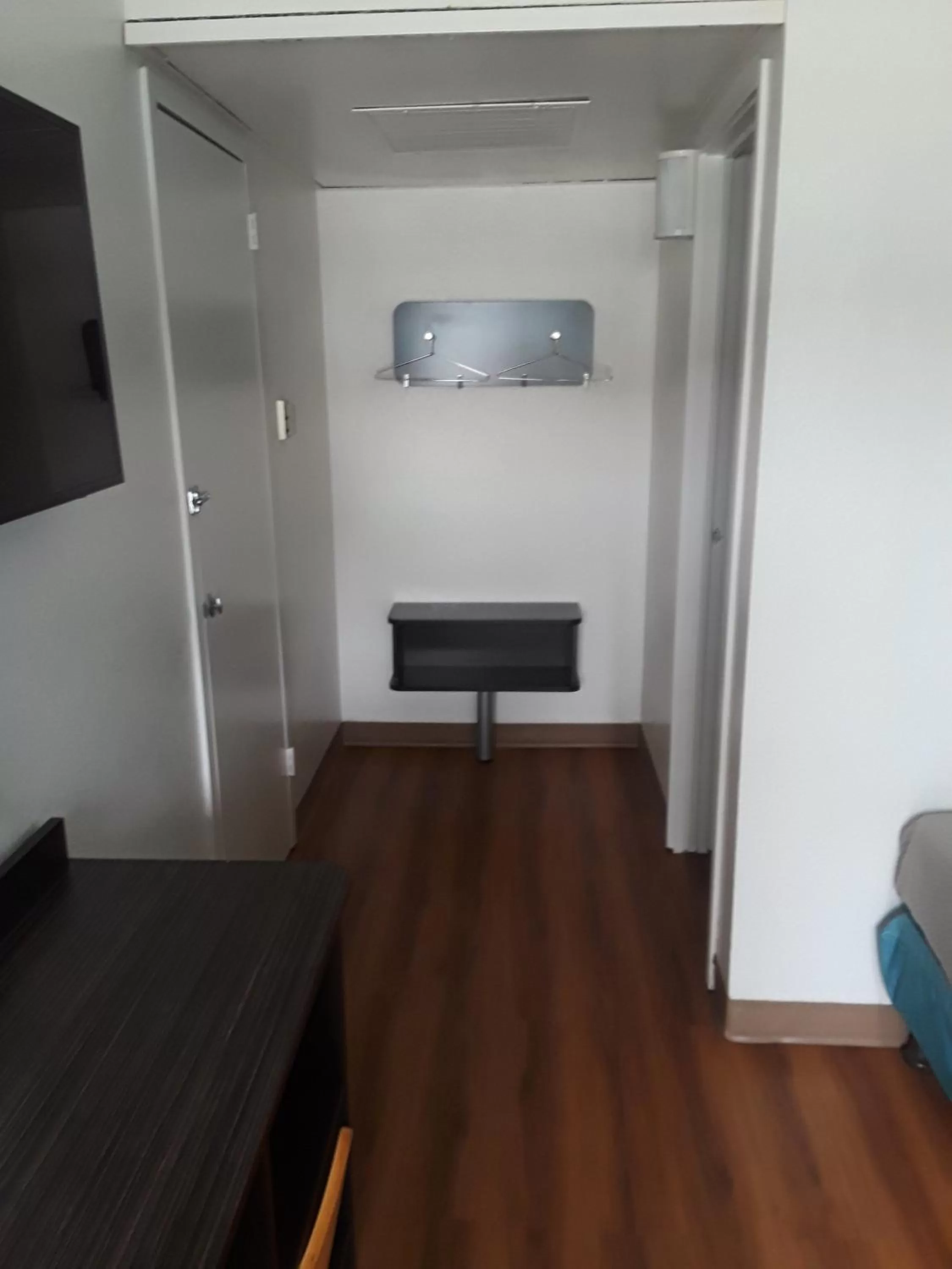 TV and multimedia in Motel 6-Farmington, NM