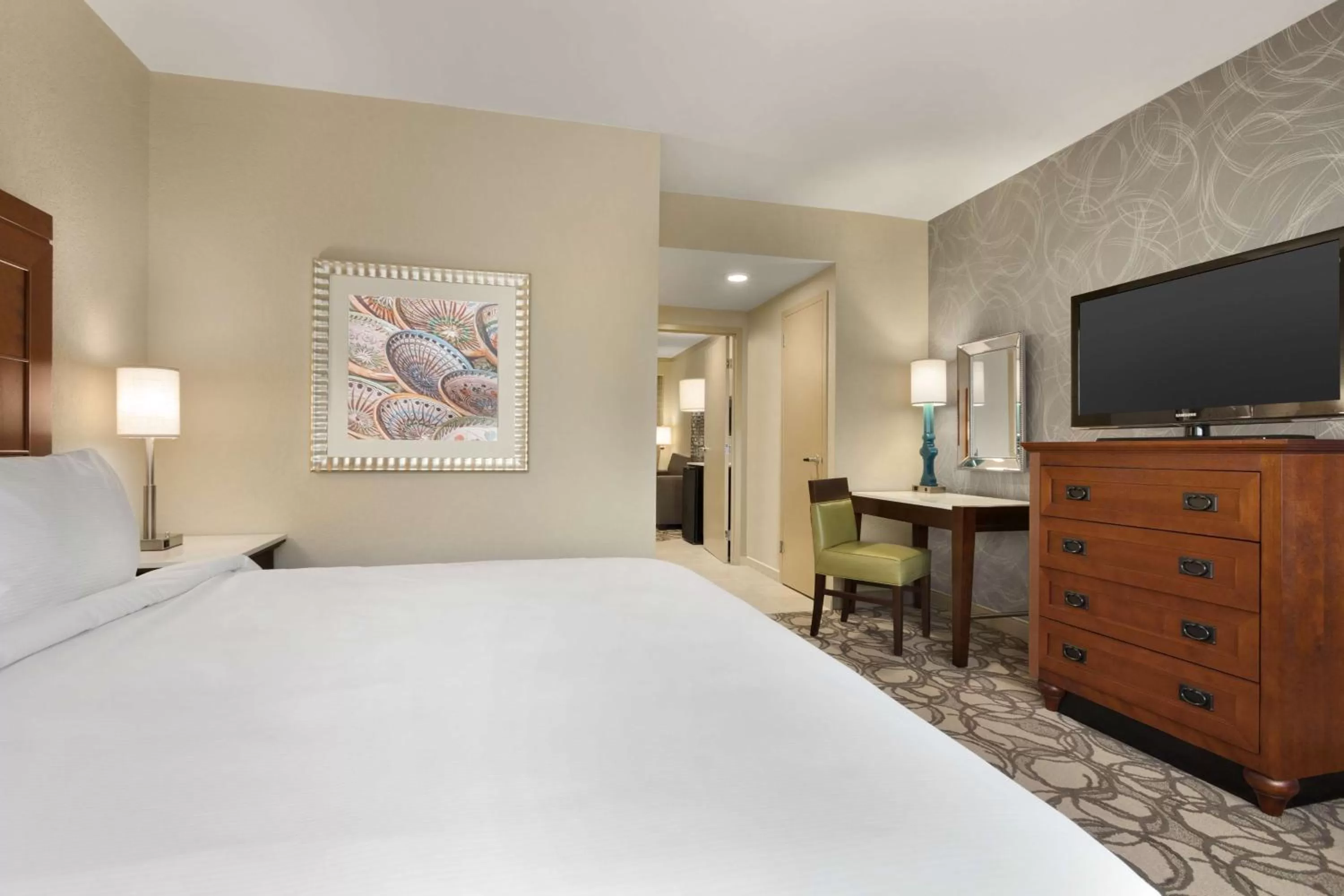 One-Bedroom King Suite - Mobility Access in Embassy Suites San Antonio Airport