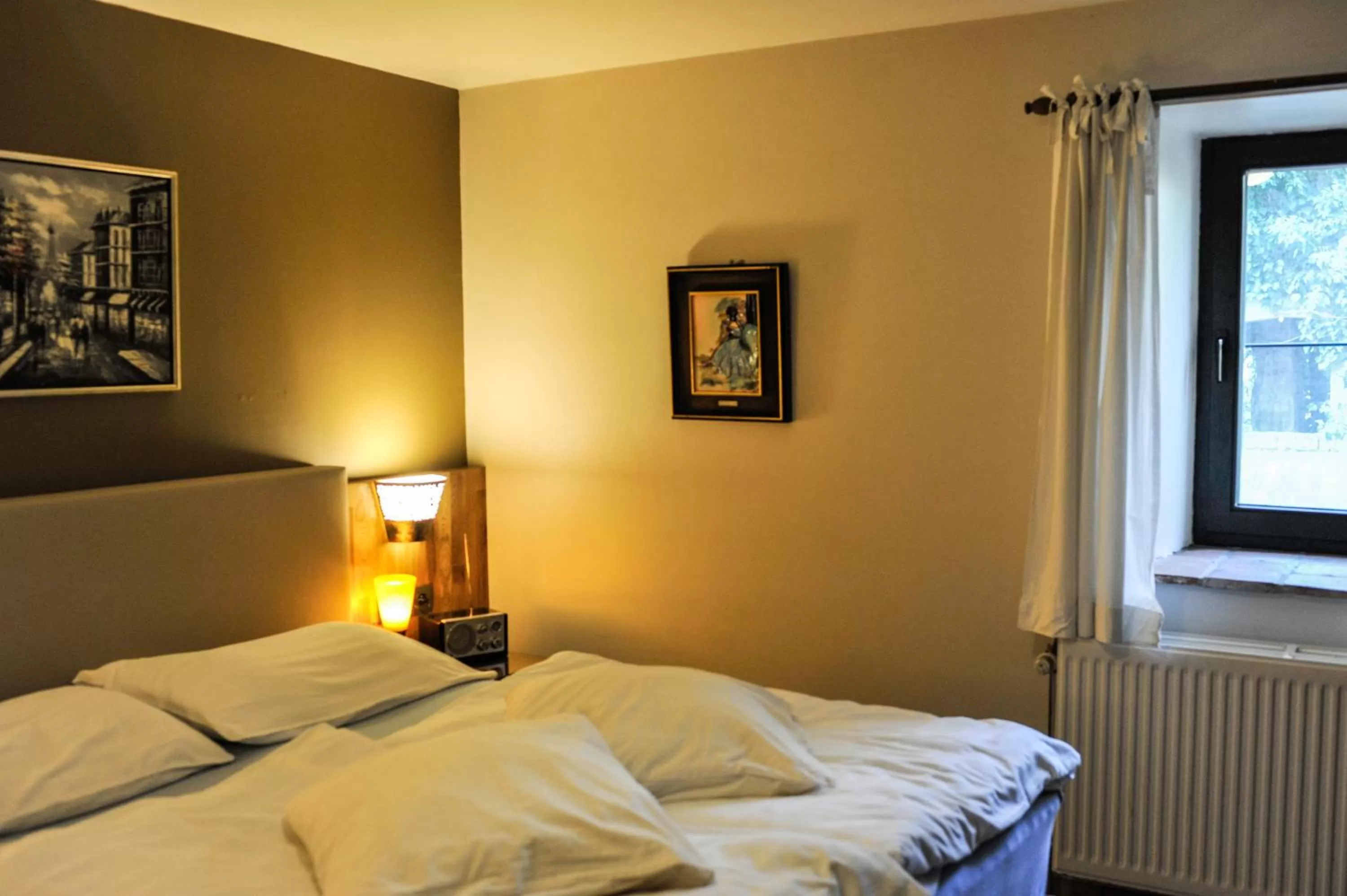 Bed in B&B De Dubbelmolen