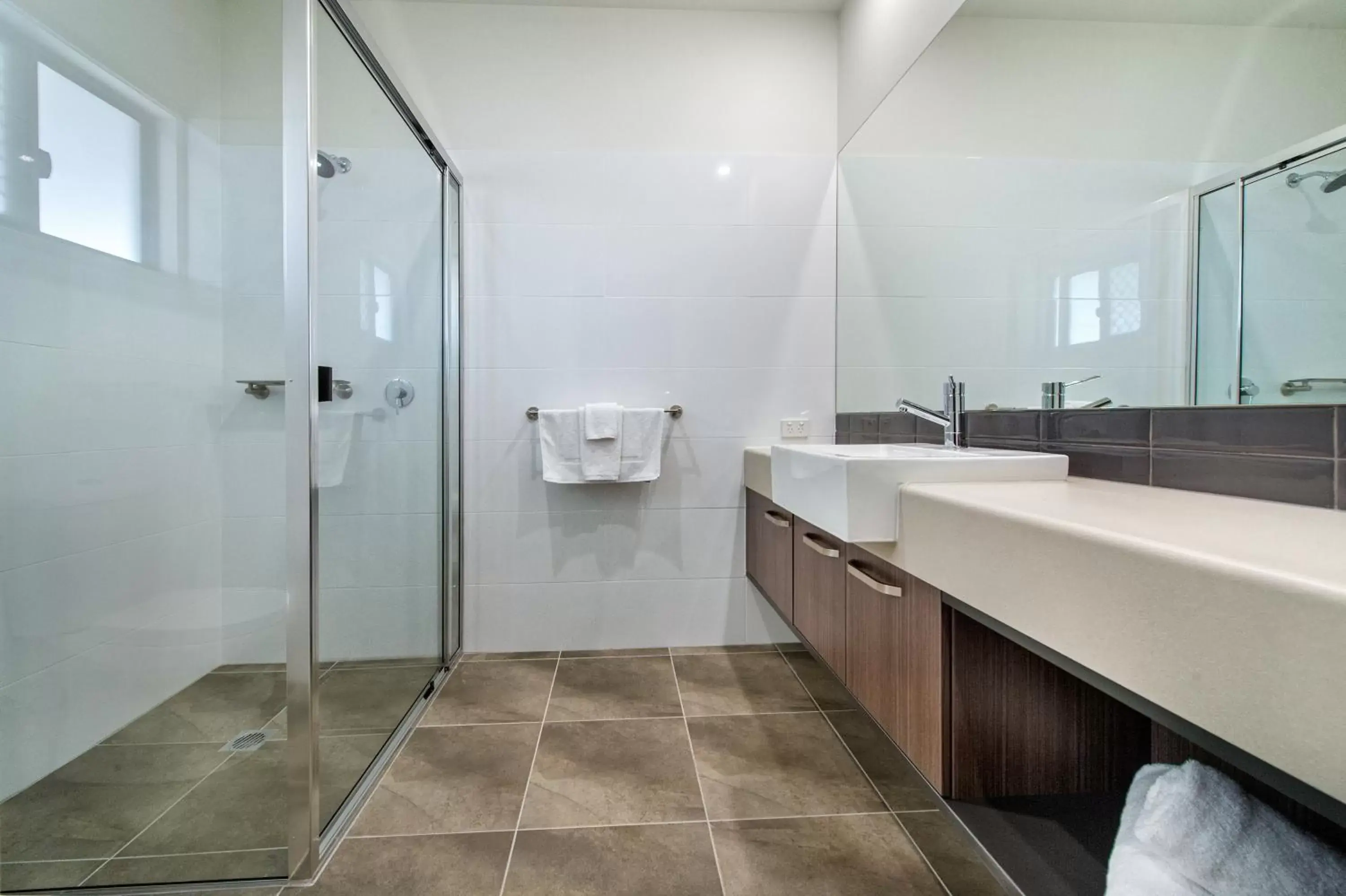 Queen Room in Korte's Resort Queen Room in Korte's Resort