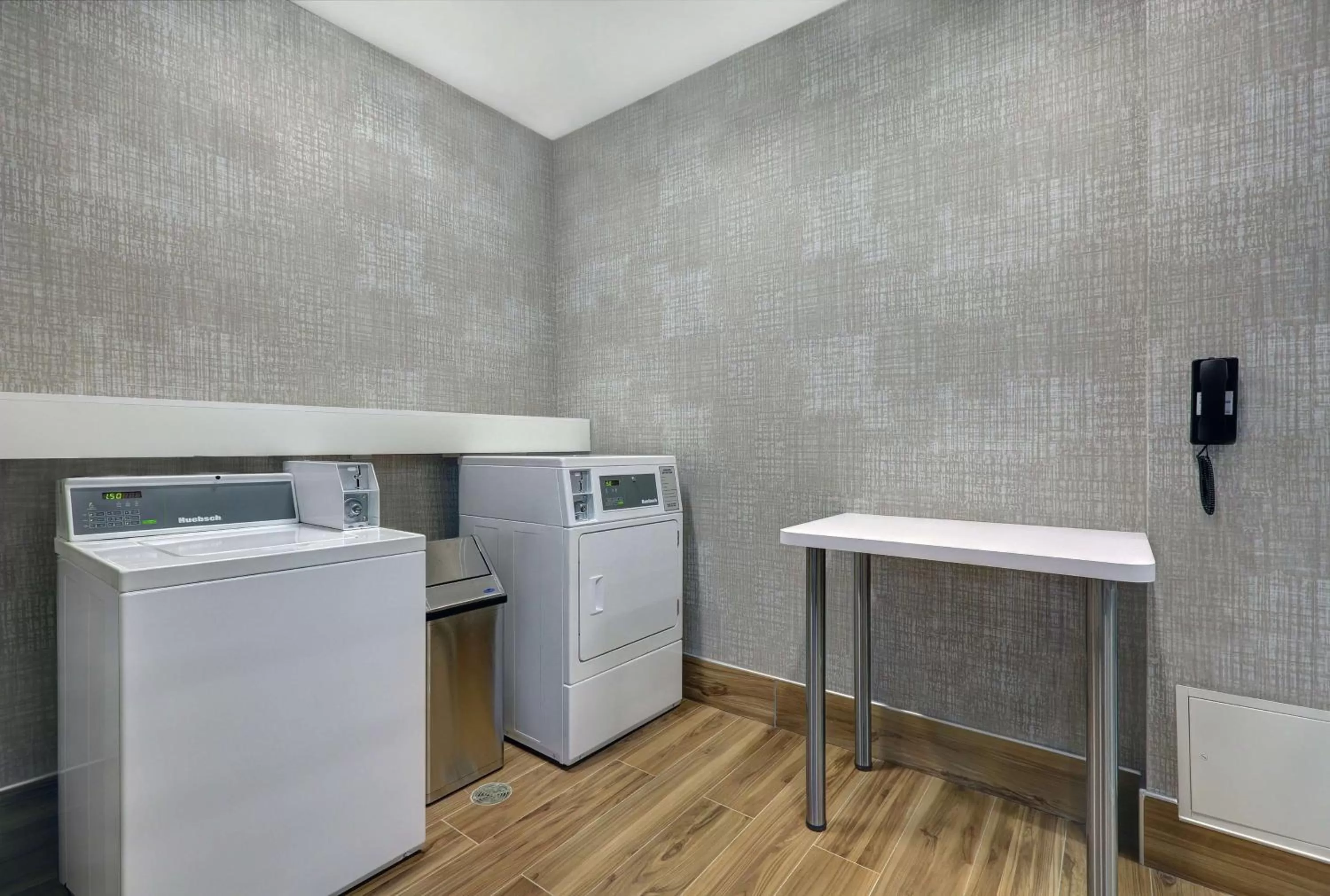 Property building in Hampton Inn Peterborough