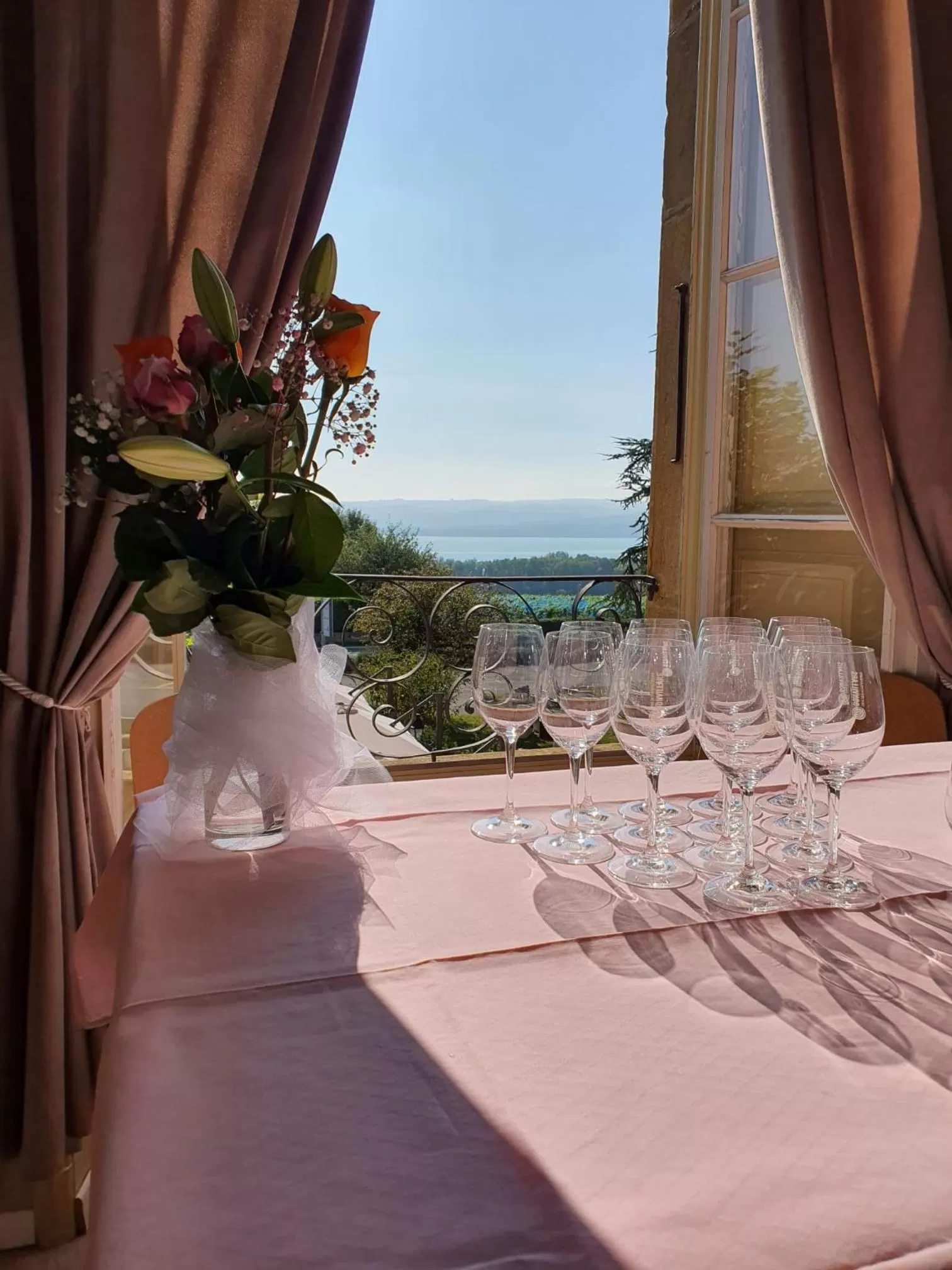 Restaurant/places to eat in Hôtel Restaurant Bellevue