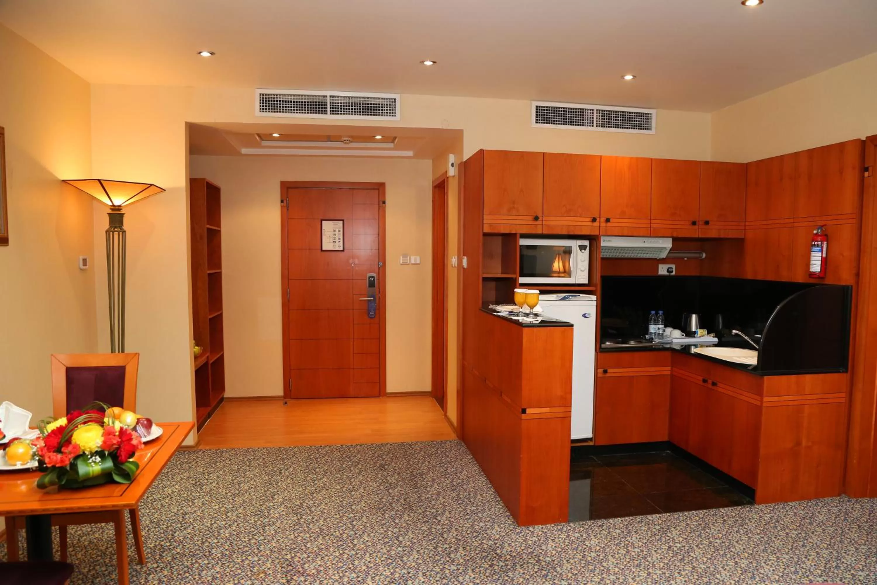 Kitchen or kitchenette in Gulf Court Hotel