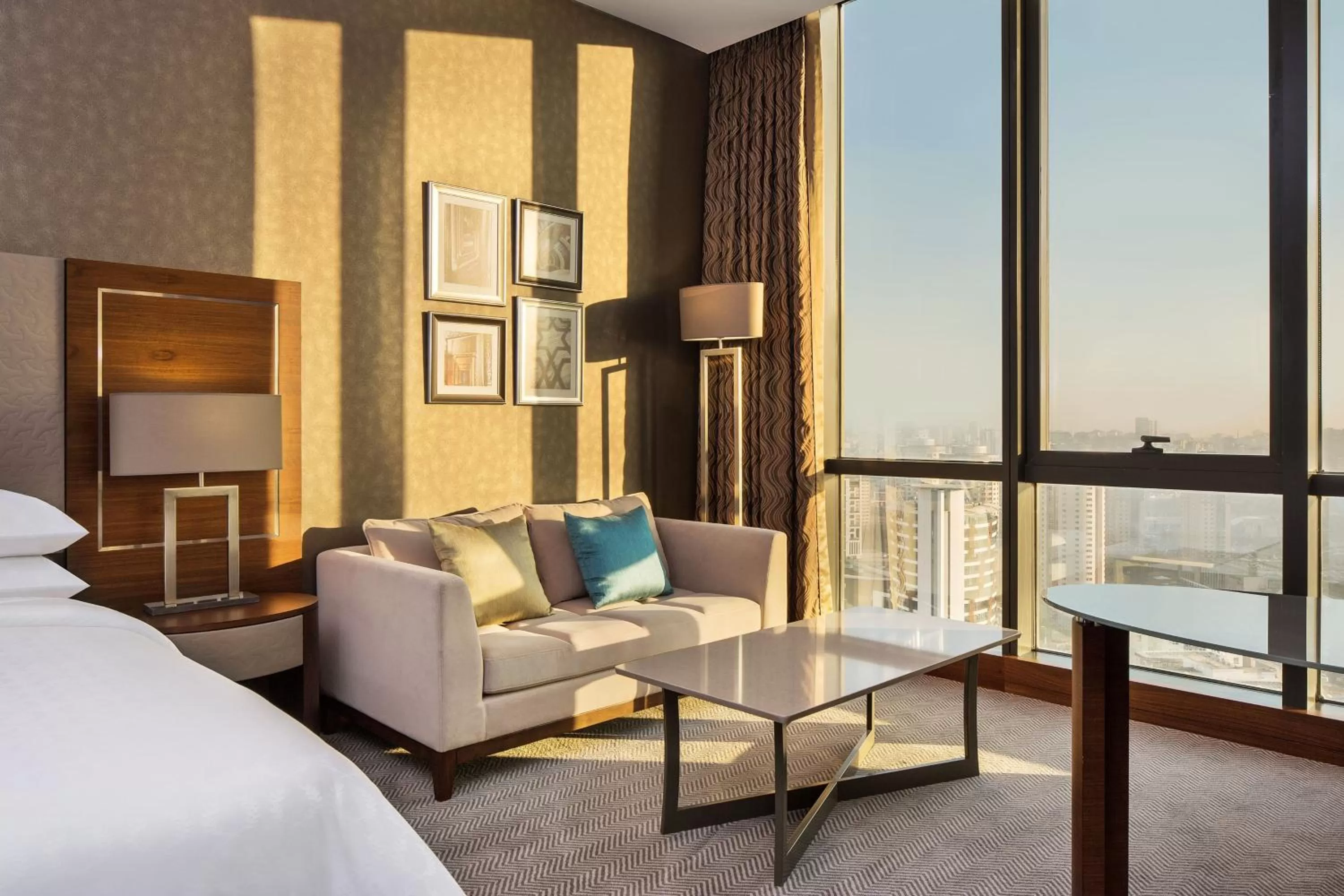 Bedroom, Bed in Sheraton Grand Istanbul Atasehir