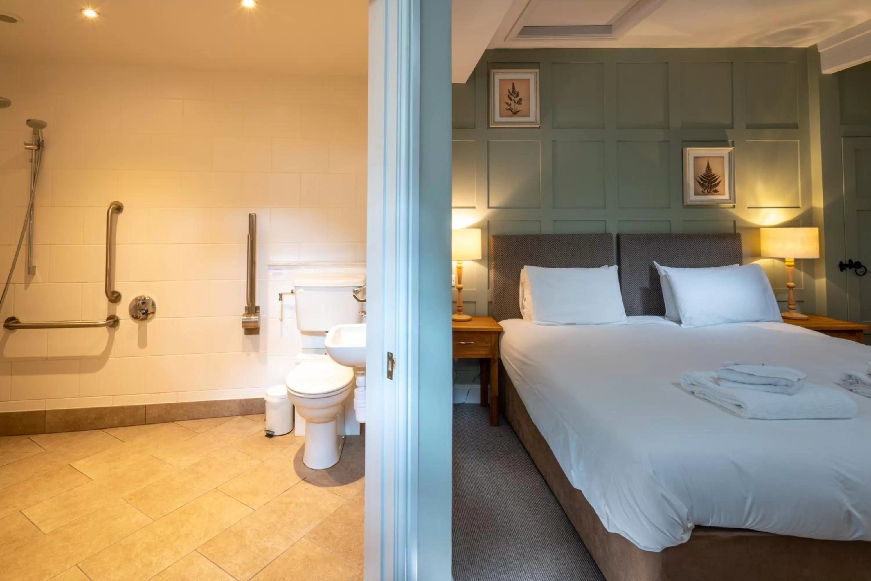 Bed in The Kings Arms Hotel