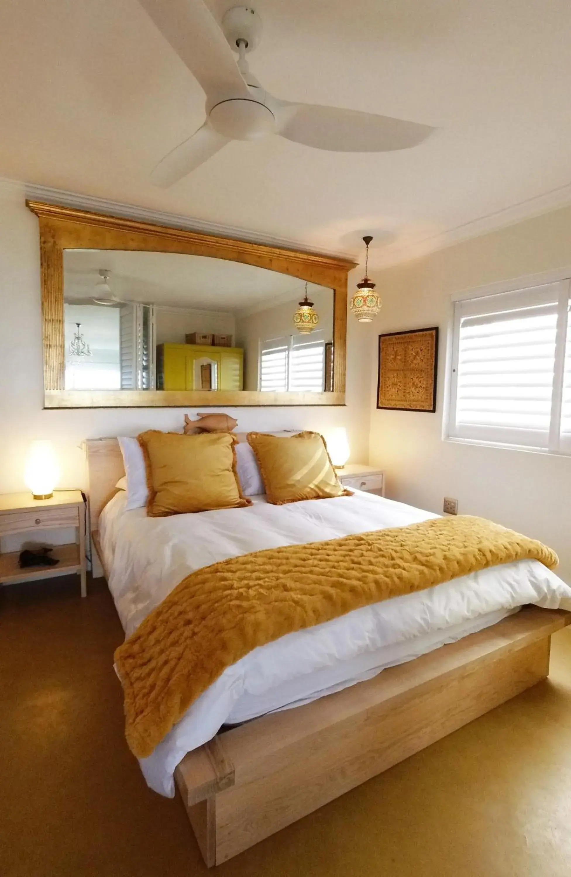 Dolphin Inn Guesthouse Dolphin Inn Guesthouse