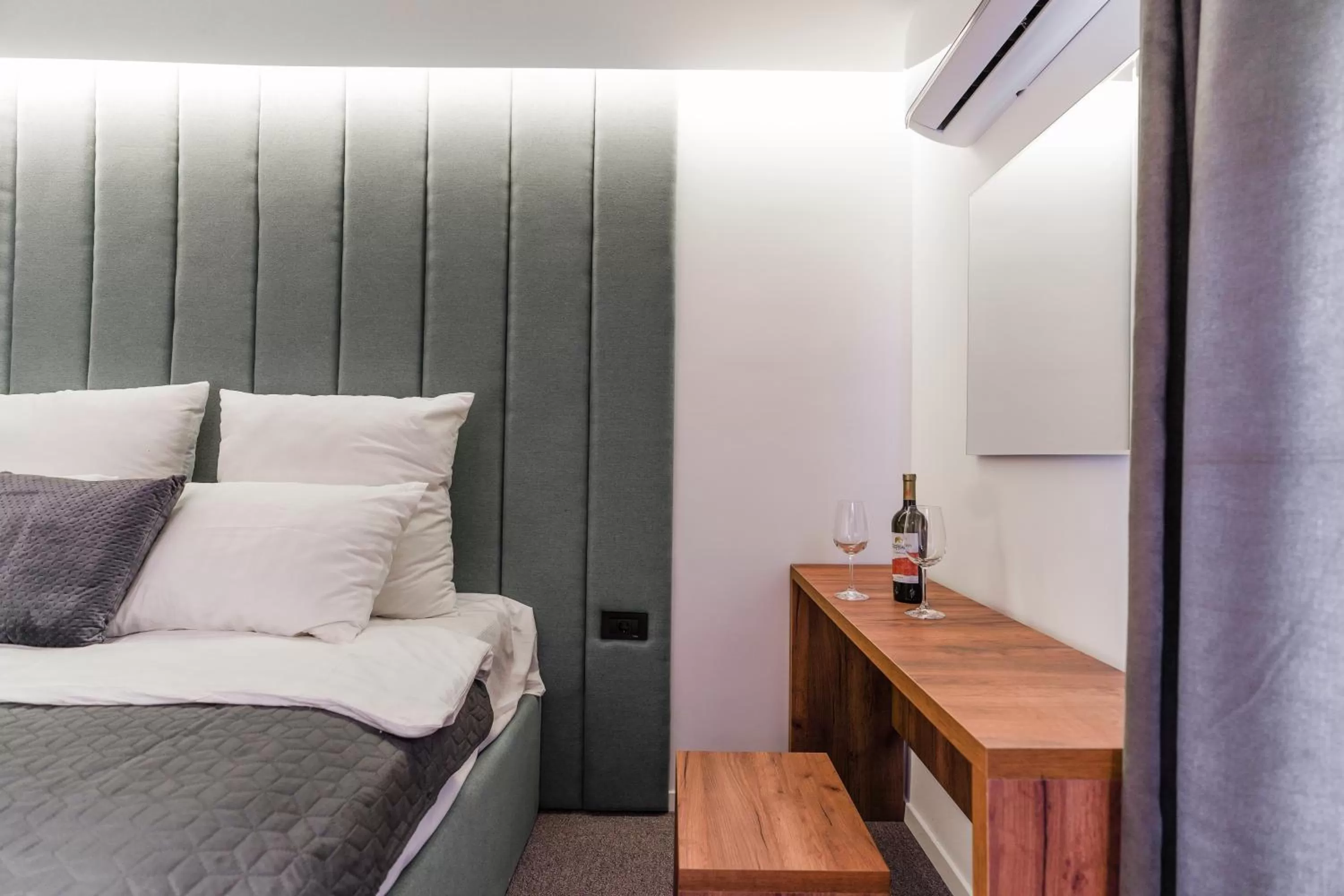 Alcoholic drinks, Seating Area in The White Tree