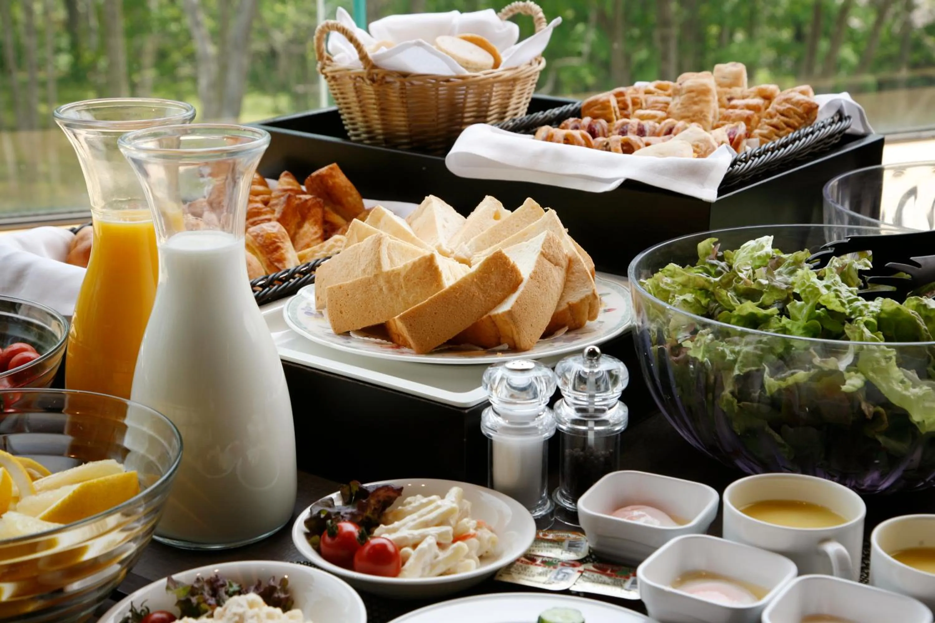 Buffet breakfast in Hotel Kanronomori