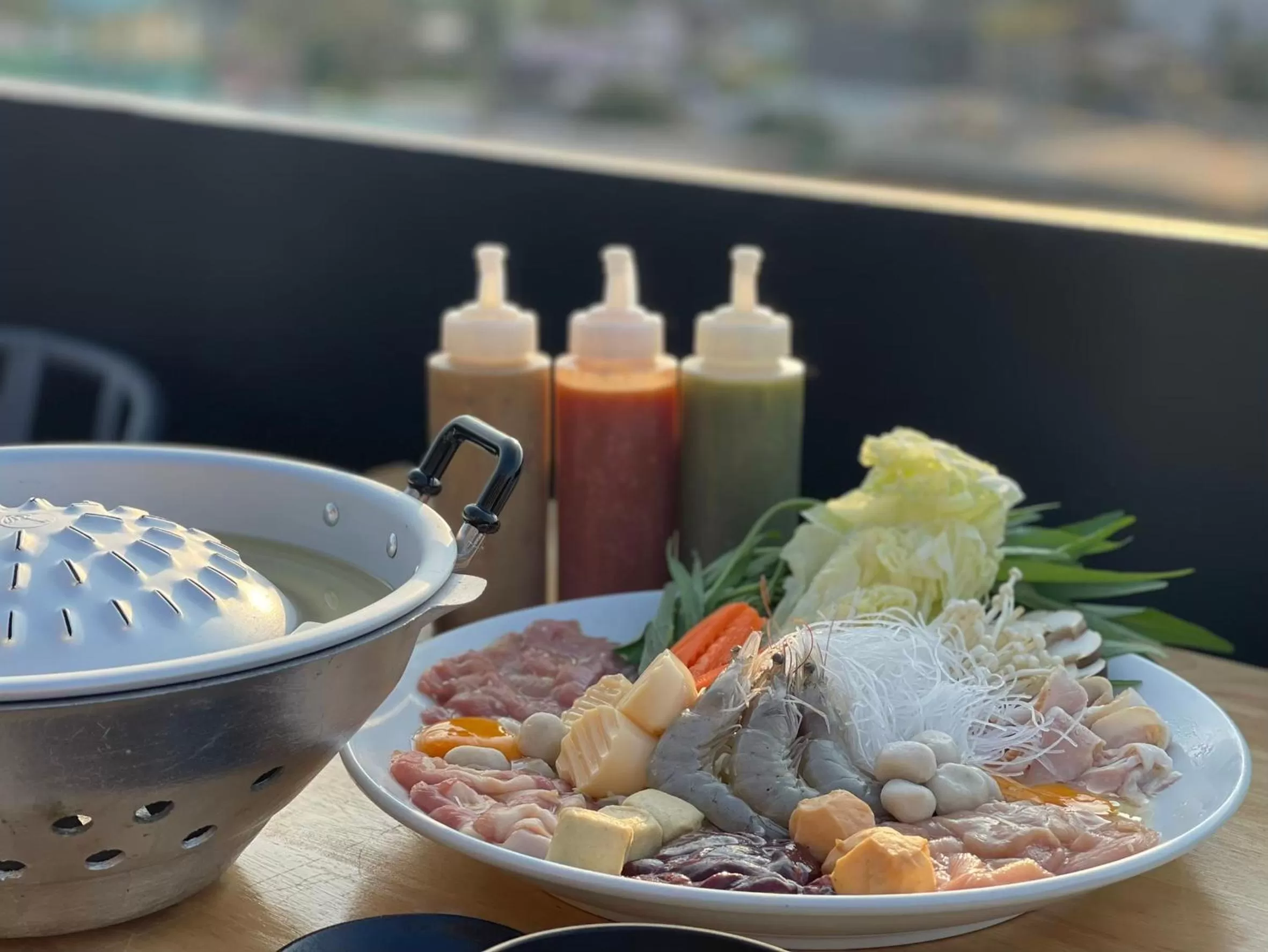 Restaurant/places to eat in The Riche Boutique Hotel Don Mueang Airport