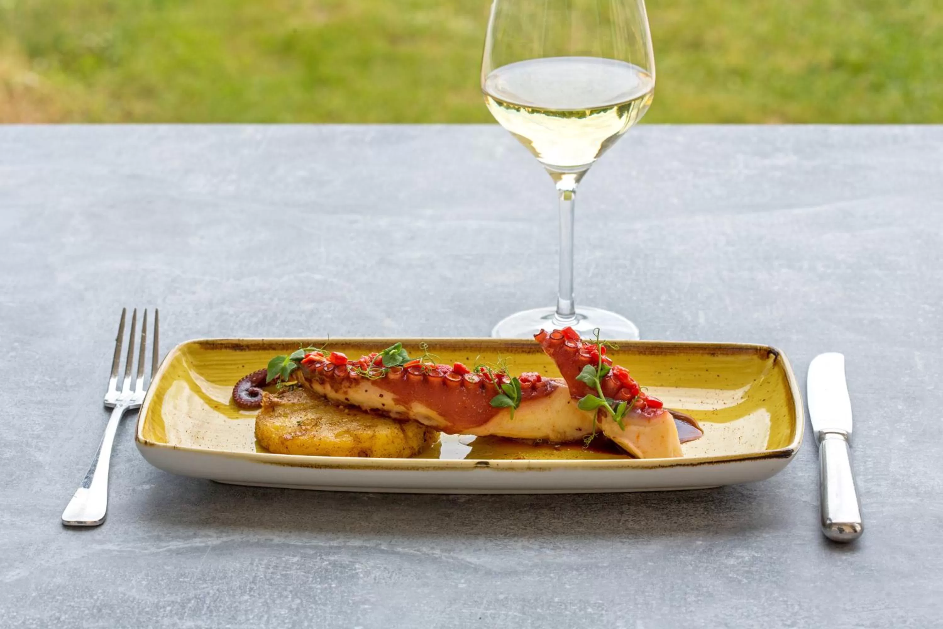 Patio in Mercure Chantilly Resort & Conventions