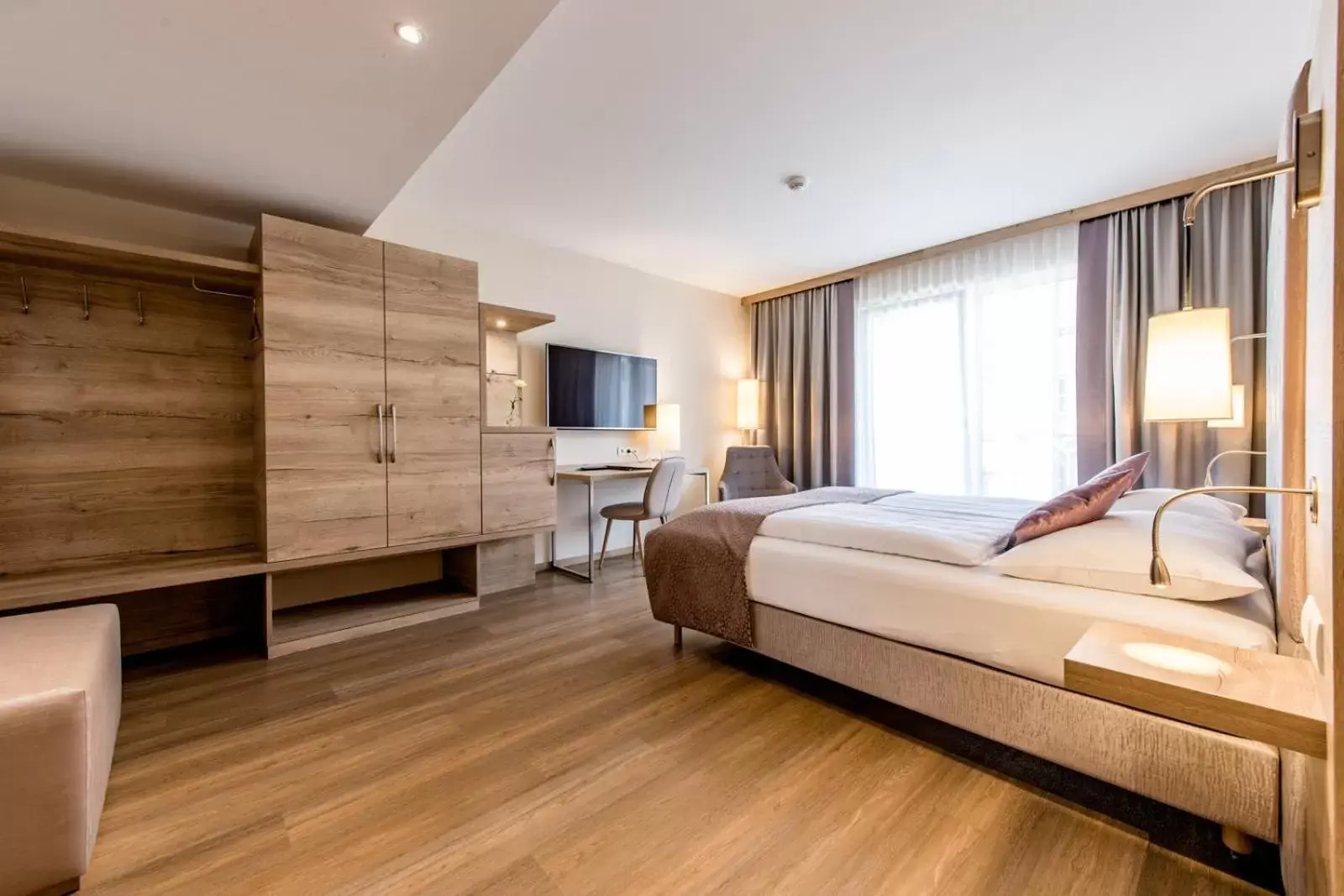 Classic Double Room with Balcony - single occupancy in Hotel Krone Classic Double Room with Balcony - single occupancy in Hotel Krone