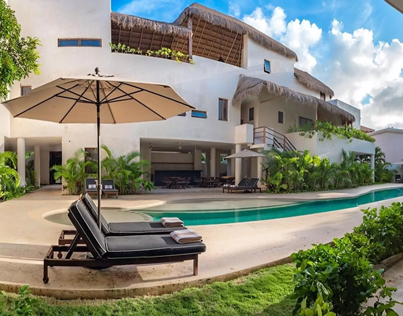 Swimming pool in Niwa Tulum