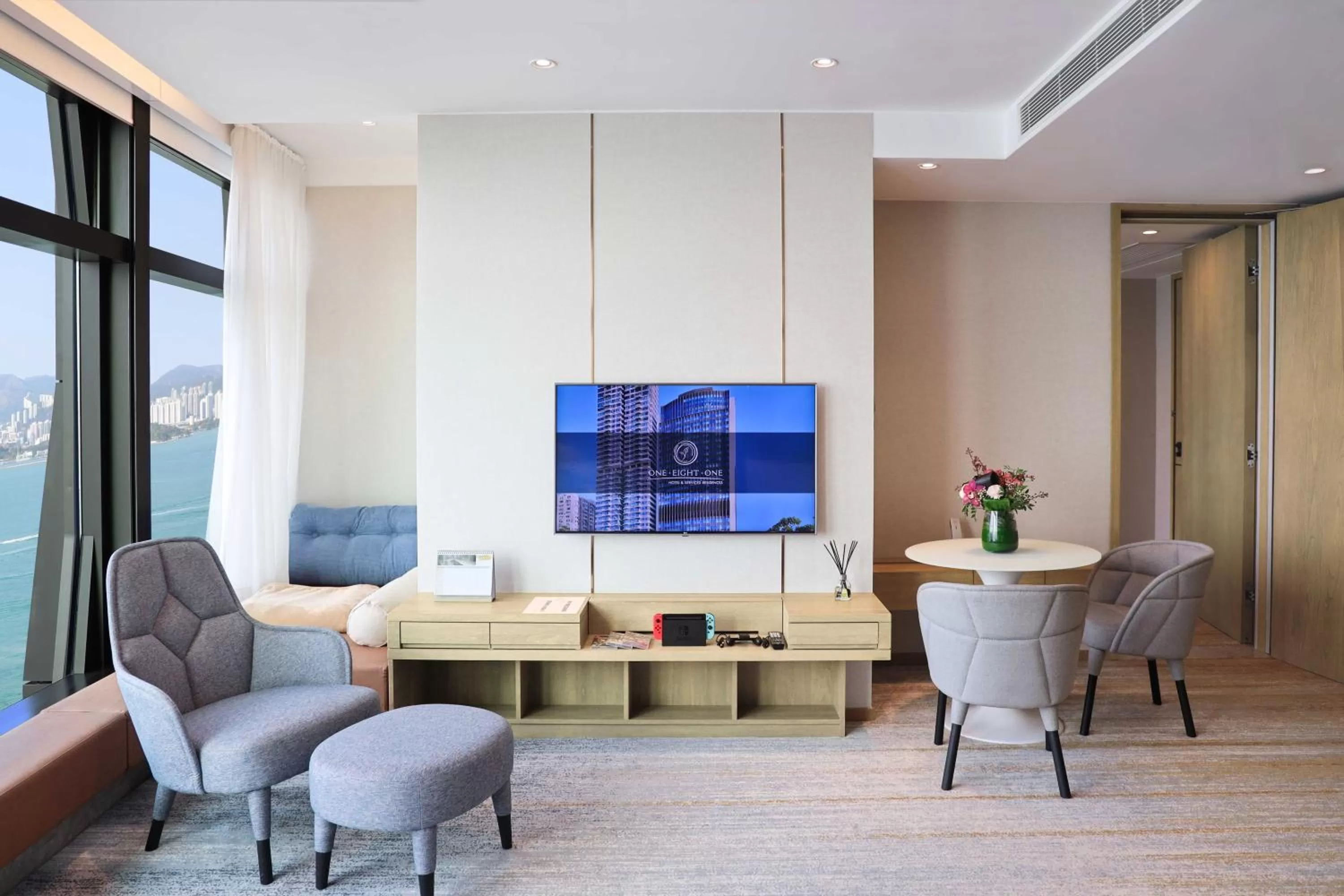 View (from property/room), Seating Area in One-Eight-One Hotel & Serviced Residences