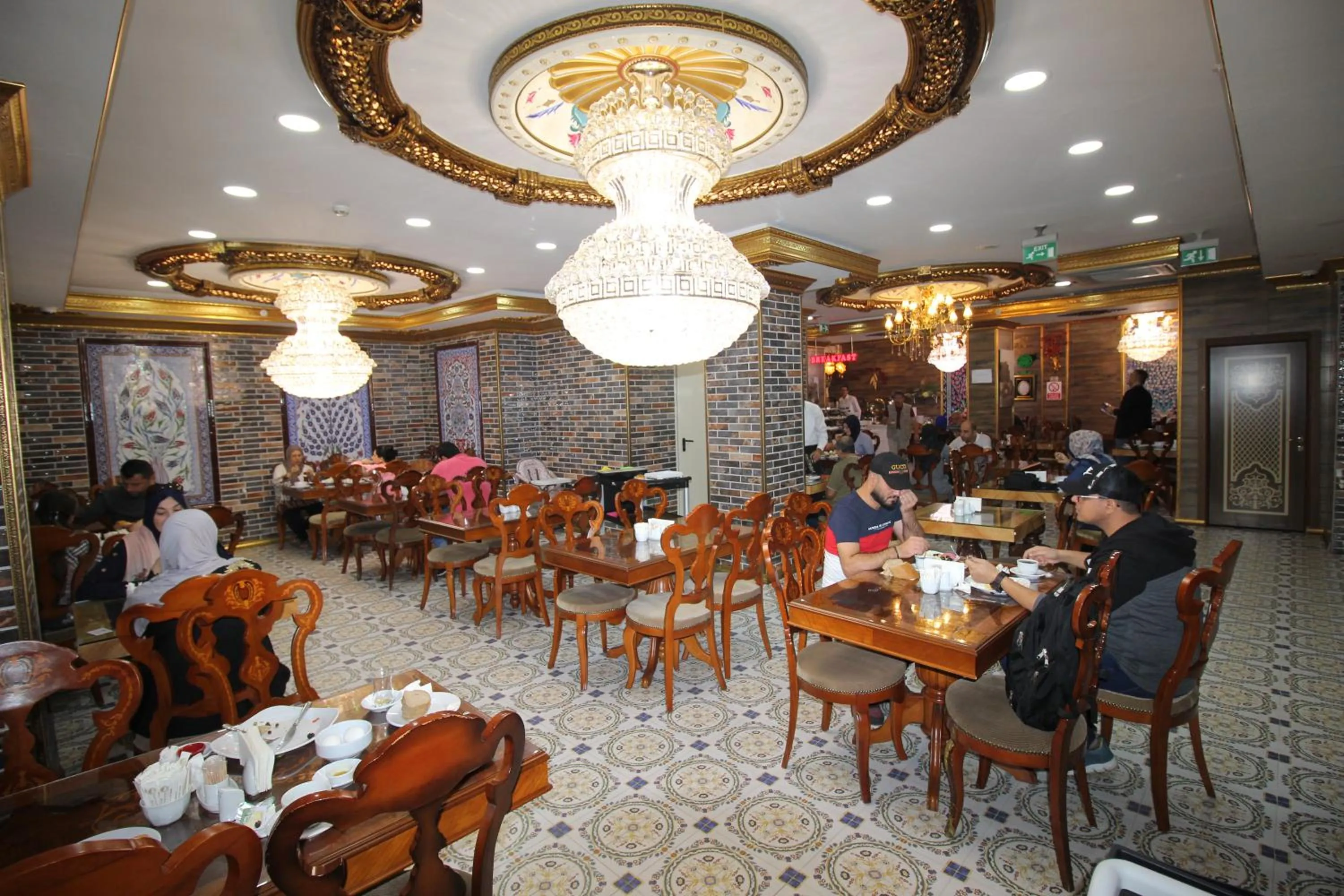 Restaurant/places to eat in Laleli Blue Marmaray Hotel