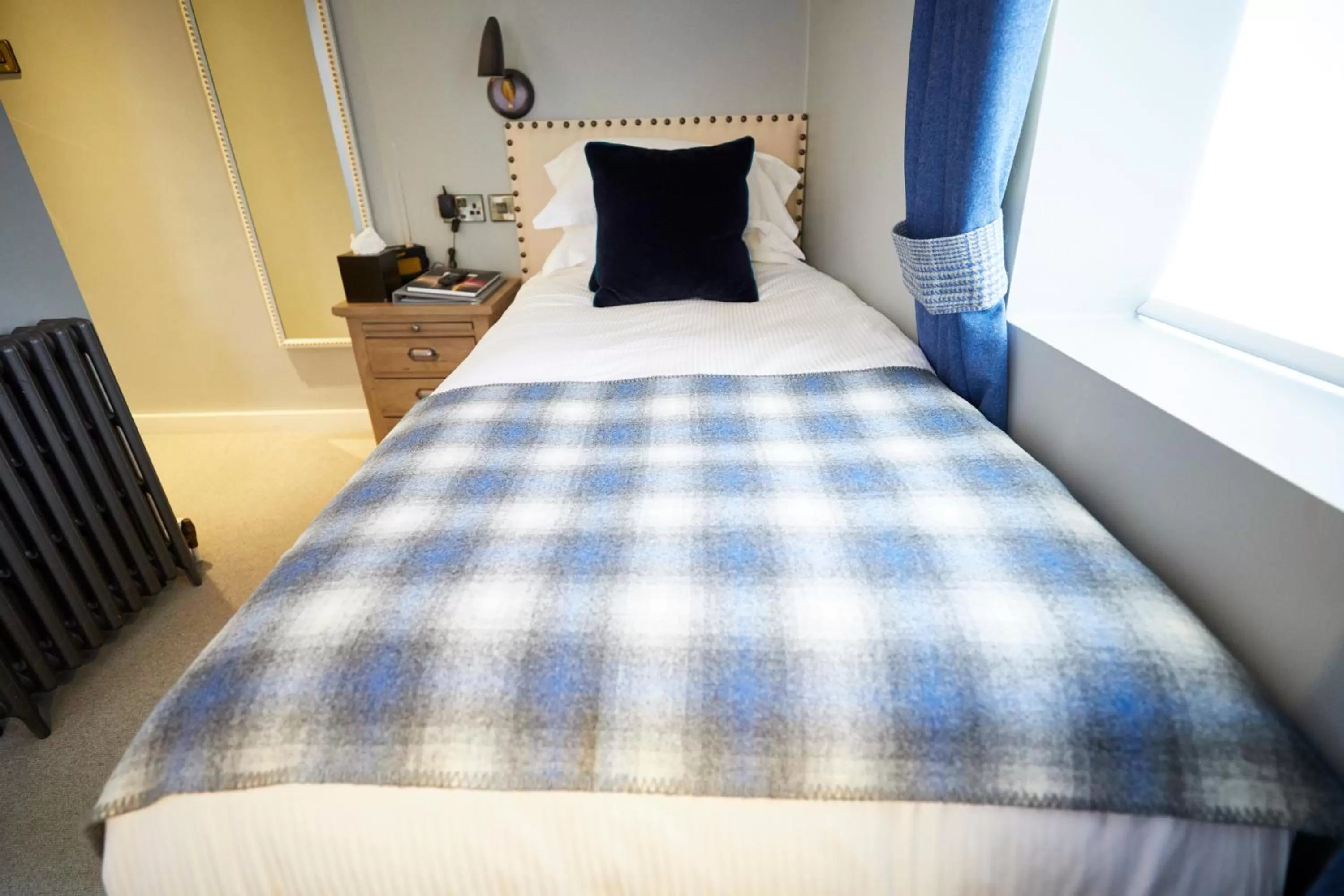 Photo of the whole room, Bed in Wykeham Arms