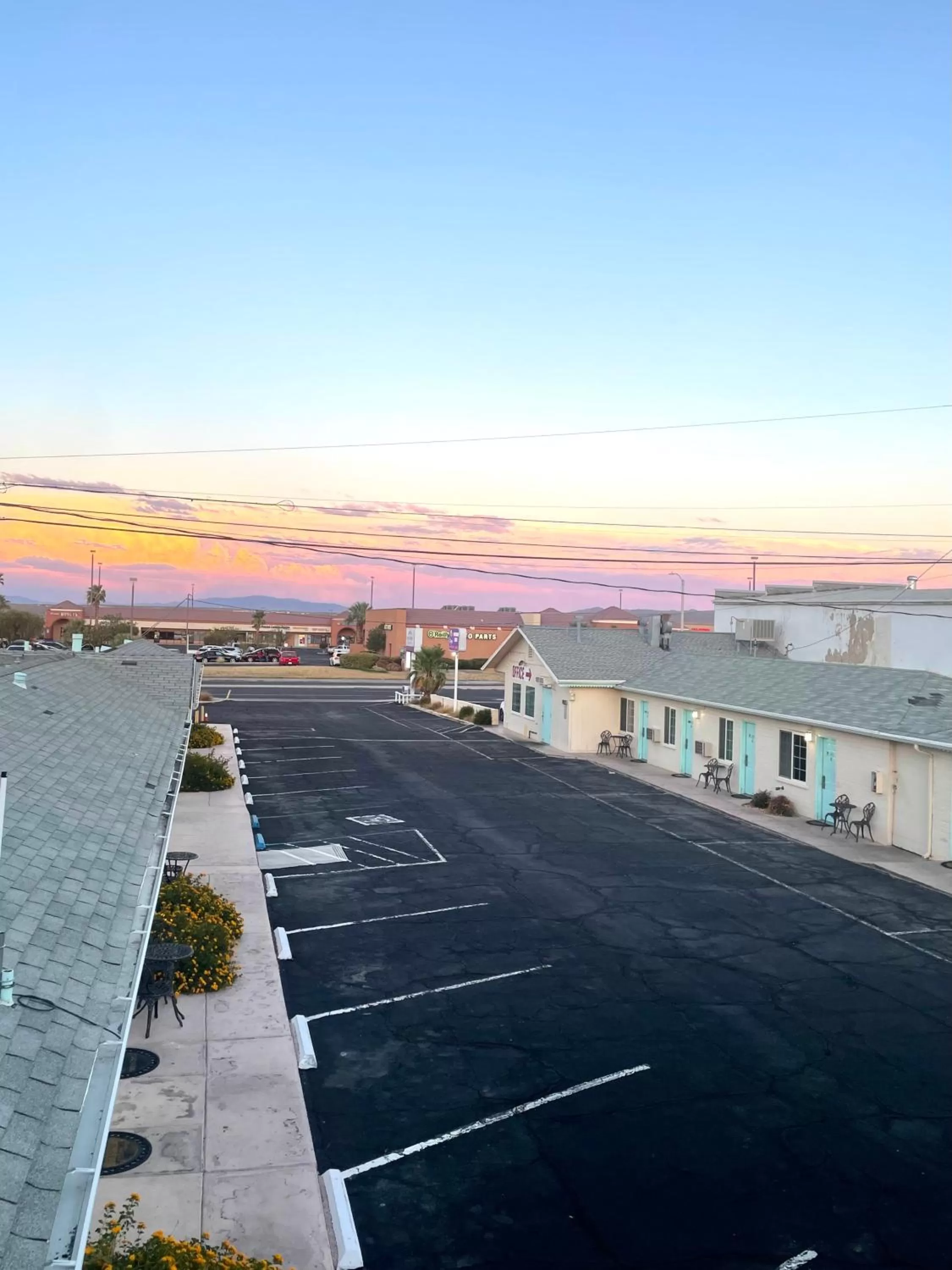 Property building in Howard Johnson by Wyndham Ridgecrest, CA
