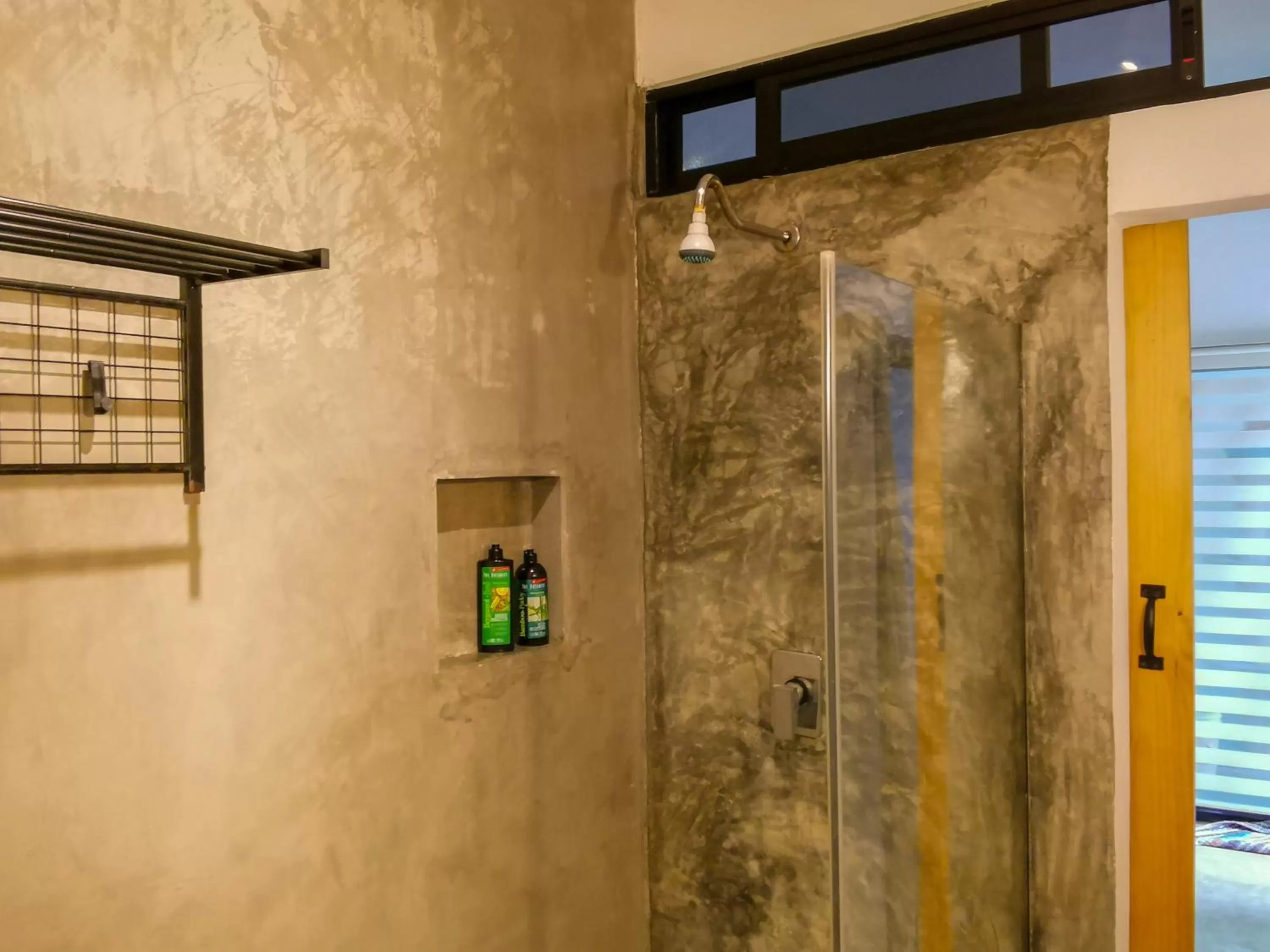 Shower in Les Suites Calle 2 by Galian