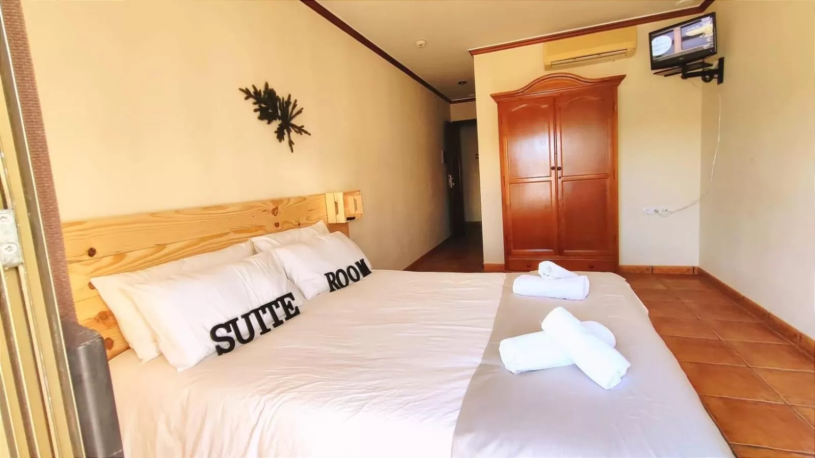 Bed in El Bosque Suites&Room