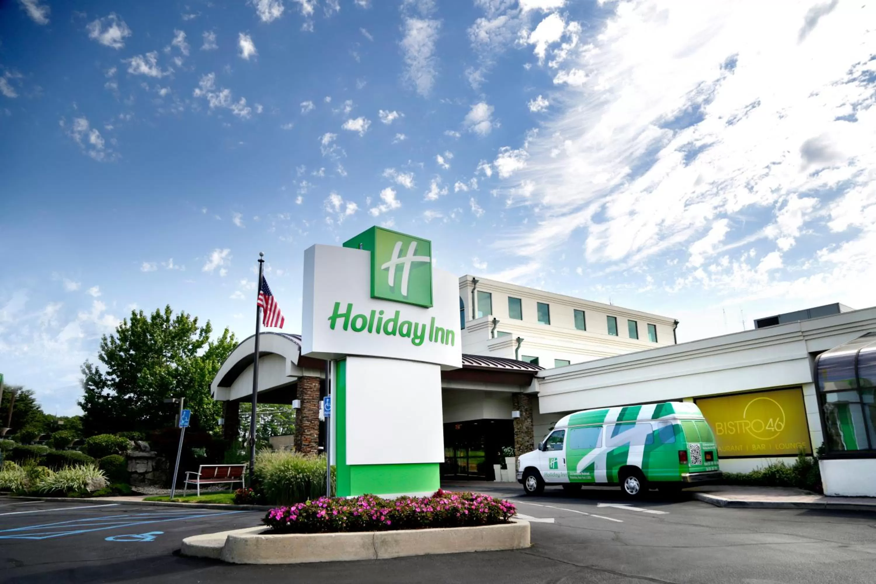 Property building in Holiday Inn Plainview-Long Island by IHG