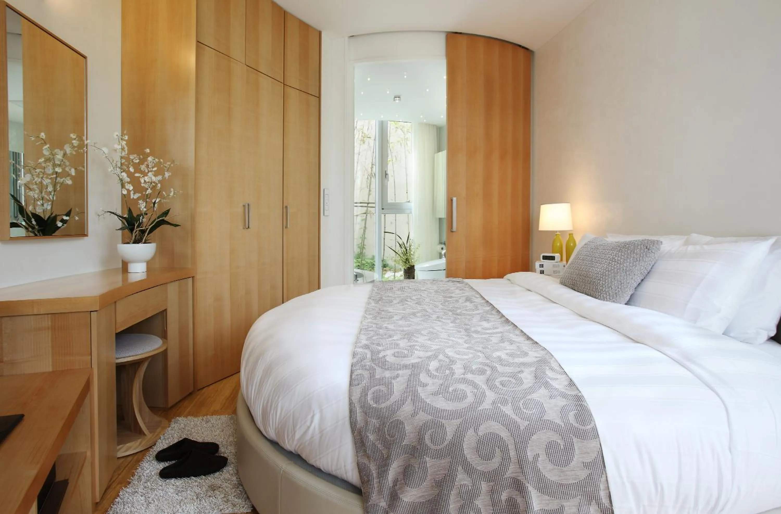 Bedroom, Bed in Lotte Resort Jeju Artvillas