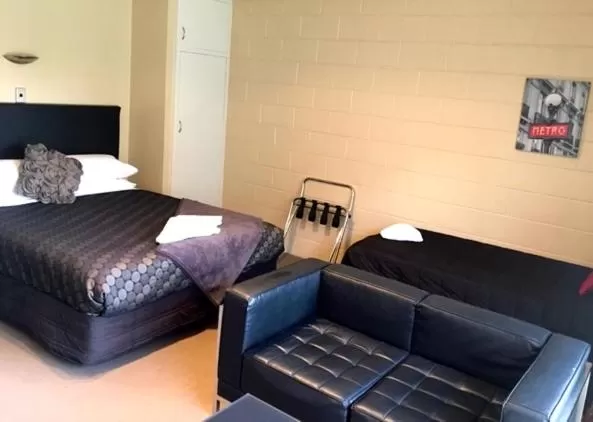 Photo of the whole room, Bed in Aarburg Airport Motel