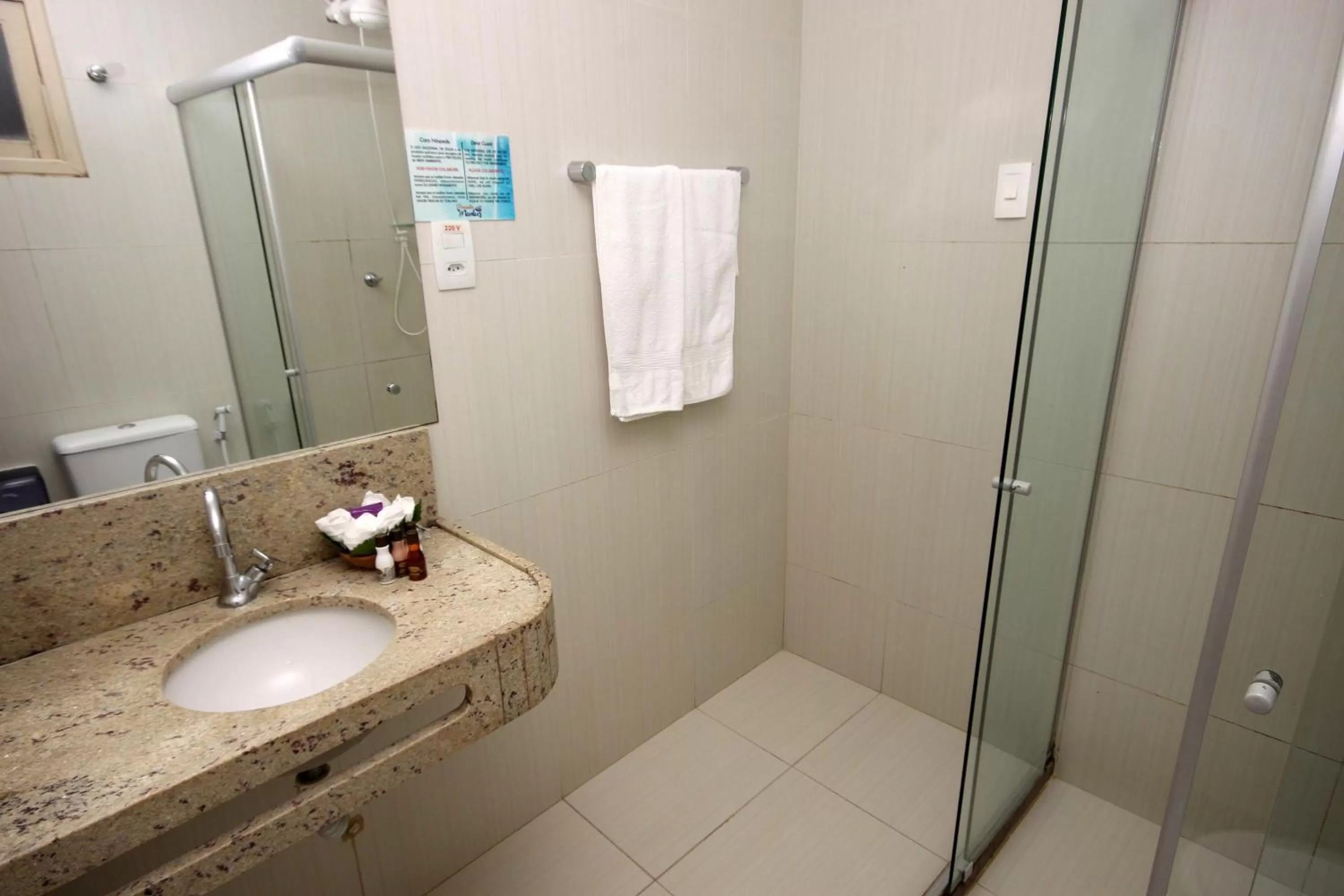 Bathroom in Pousada Mariluz