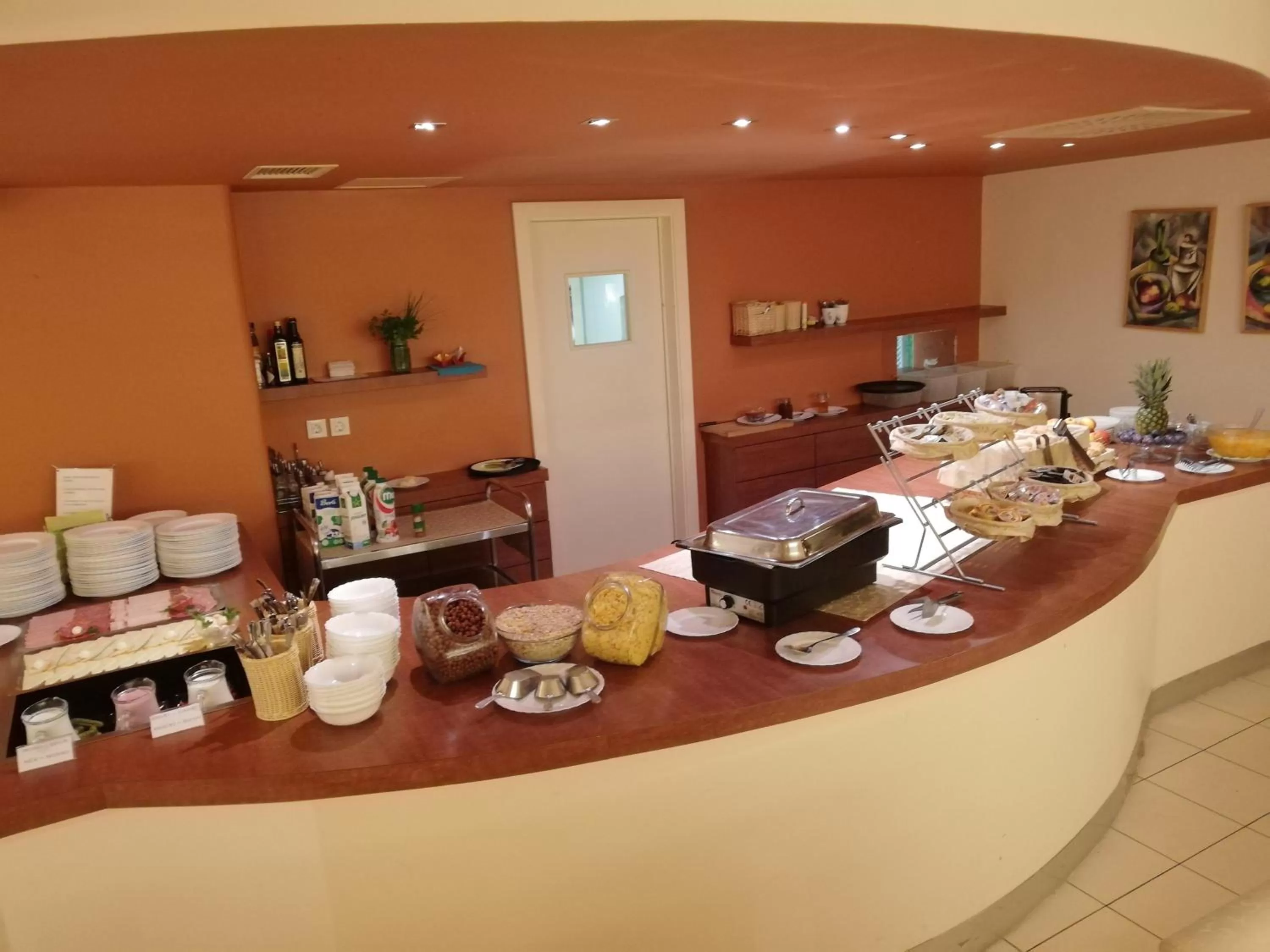 Breakfast in Ambient Hotel