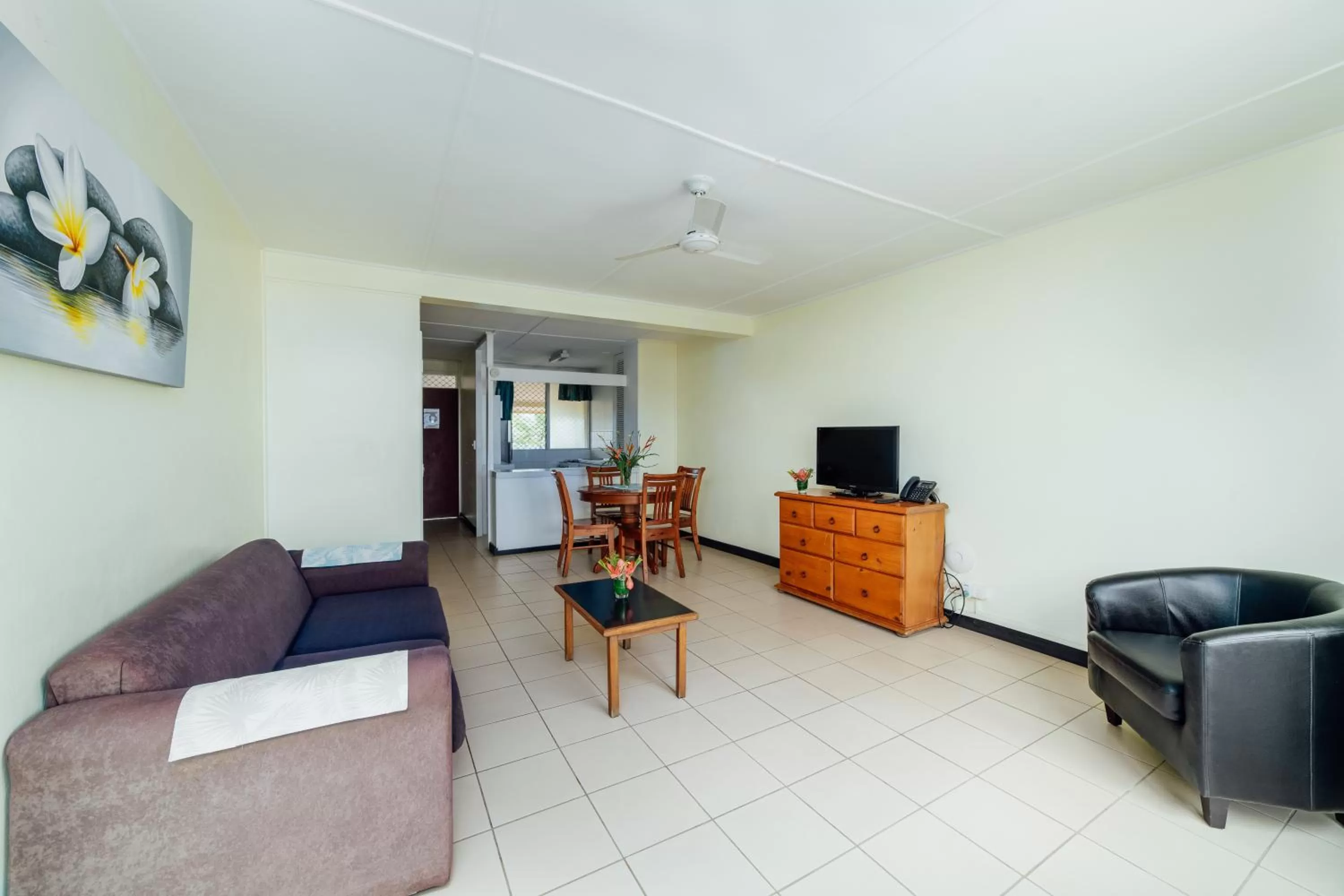 Communal lounge/ TV room in Kaiviti Motel