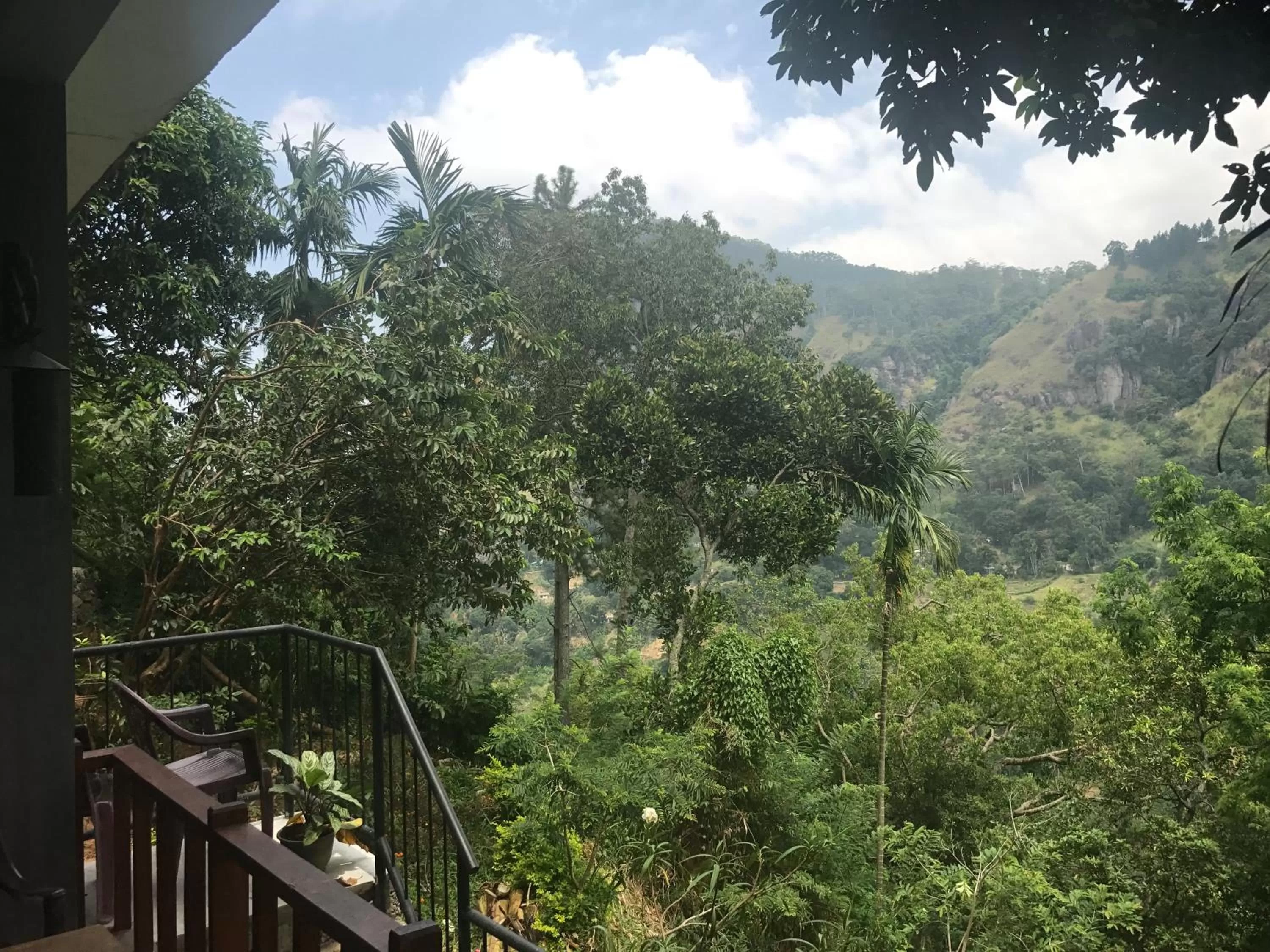 Balcony/Terrace, Mountain View in Raveena Guest House
