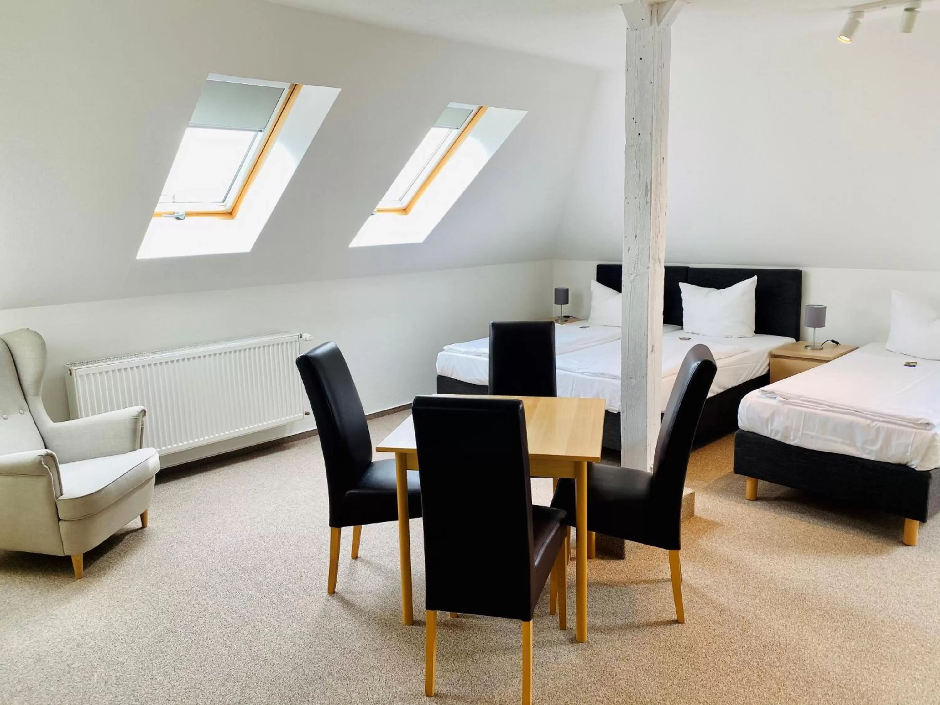 Photo of the whole room, Bed in Hotel am Schlosspark