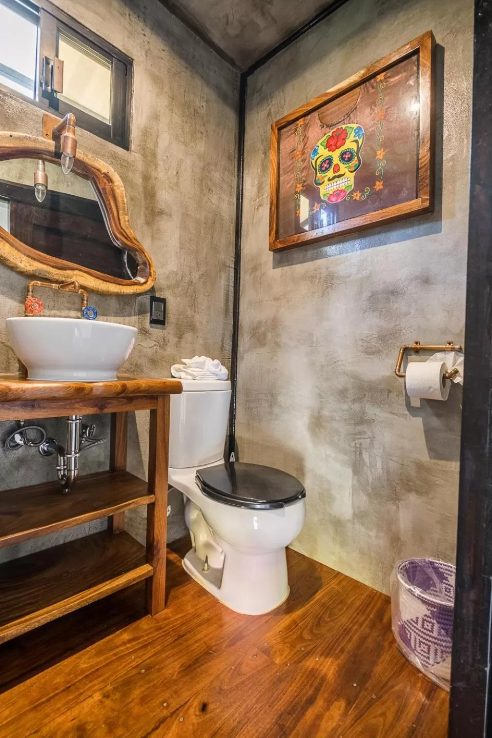 Toilet in Cabane Container Hotel - ADULTS ONLY