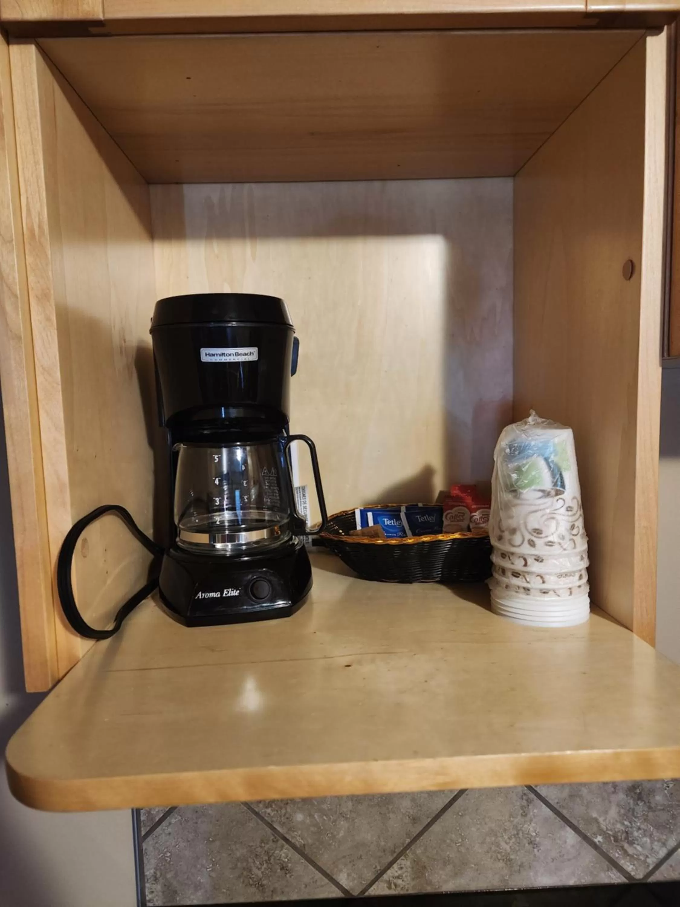 Coffee/tea facilities in Waterton Lakes Lodge Resort