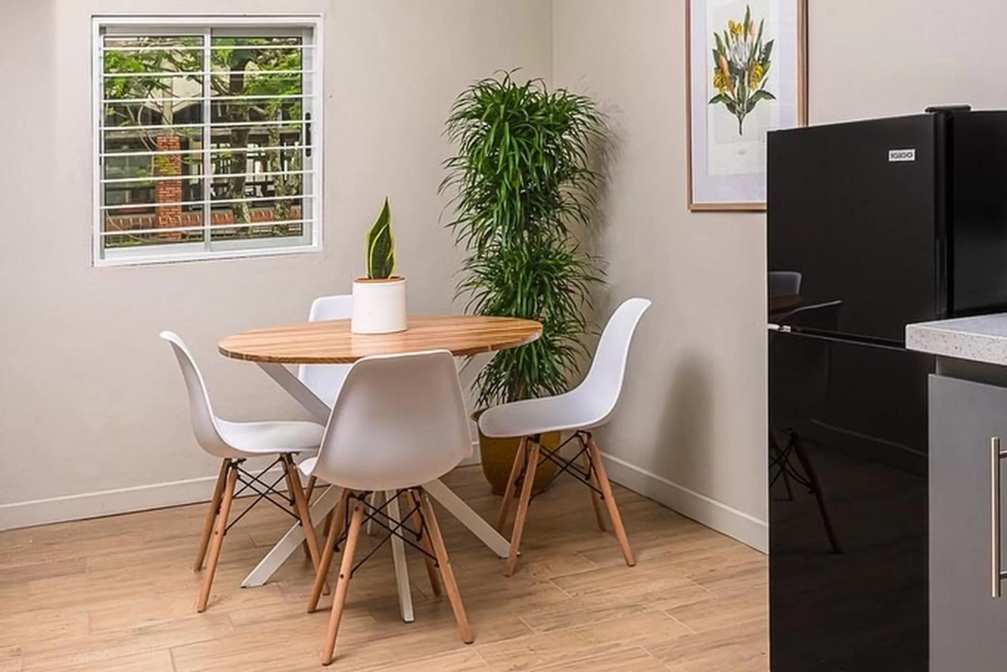 Dining Area in Hotel Otoya 1907 Downtown